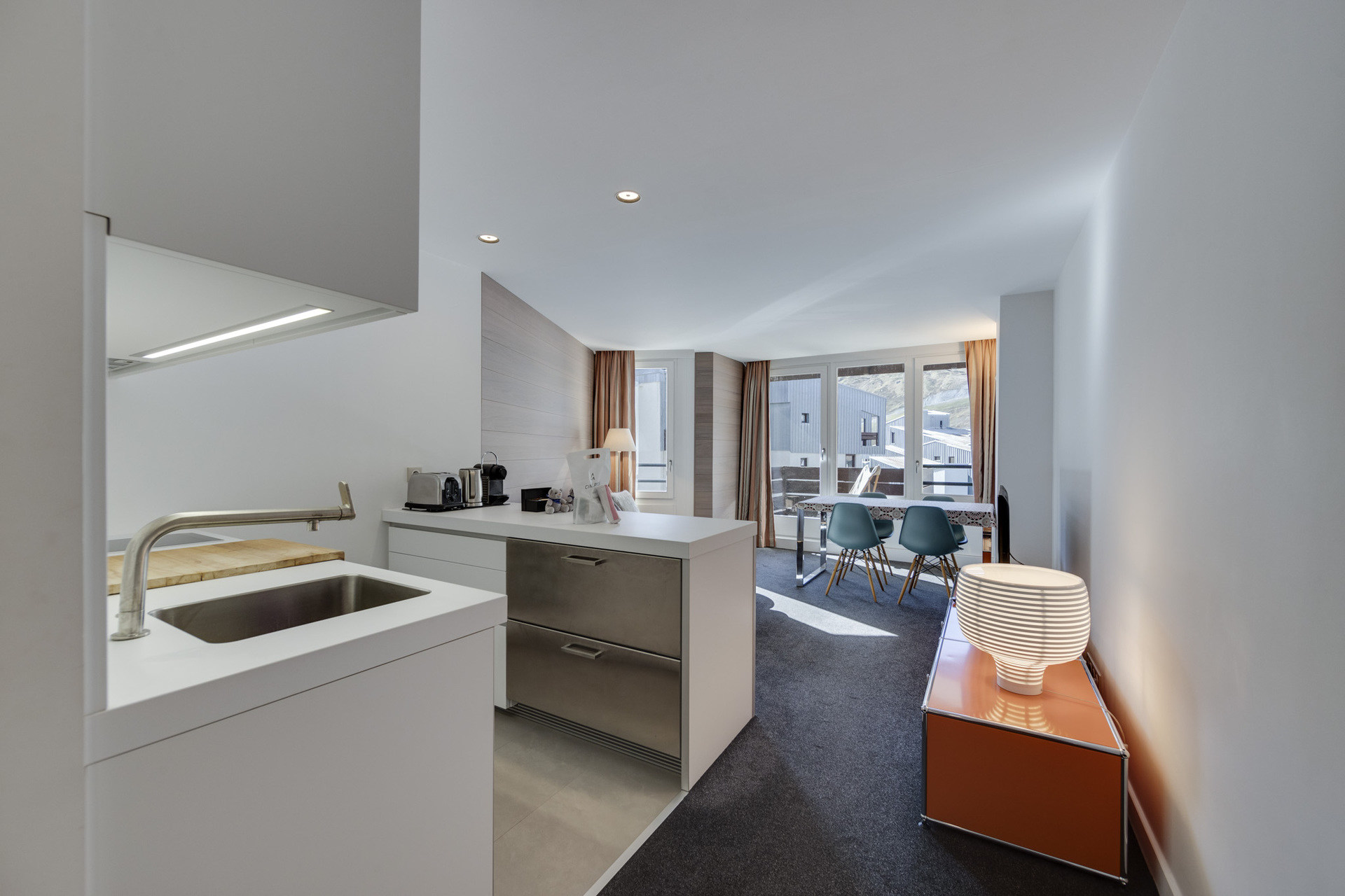 _lv_images__lot_0074061564_03_1447505