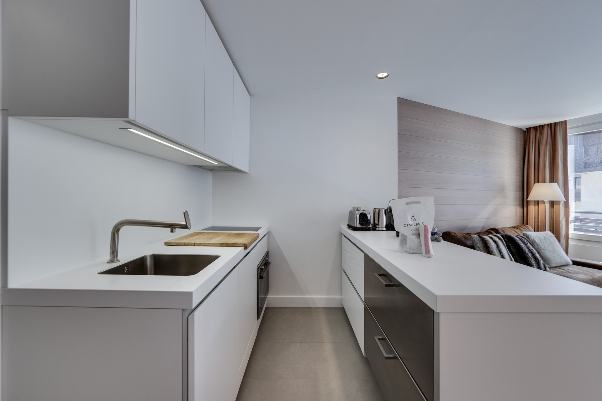 _lv_images__lot_0074061564_04_1447506