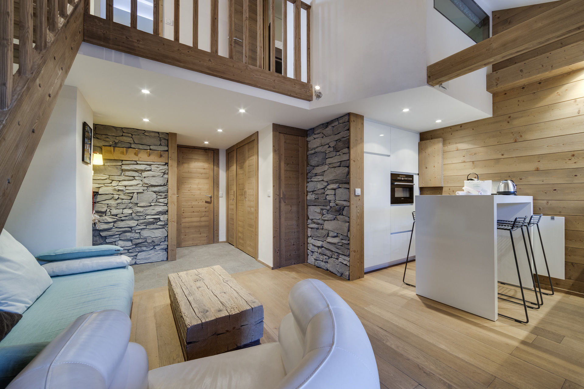 _lv_images__lot_0074061605_02_1446917