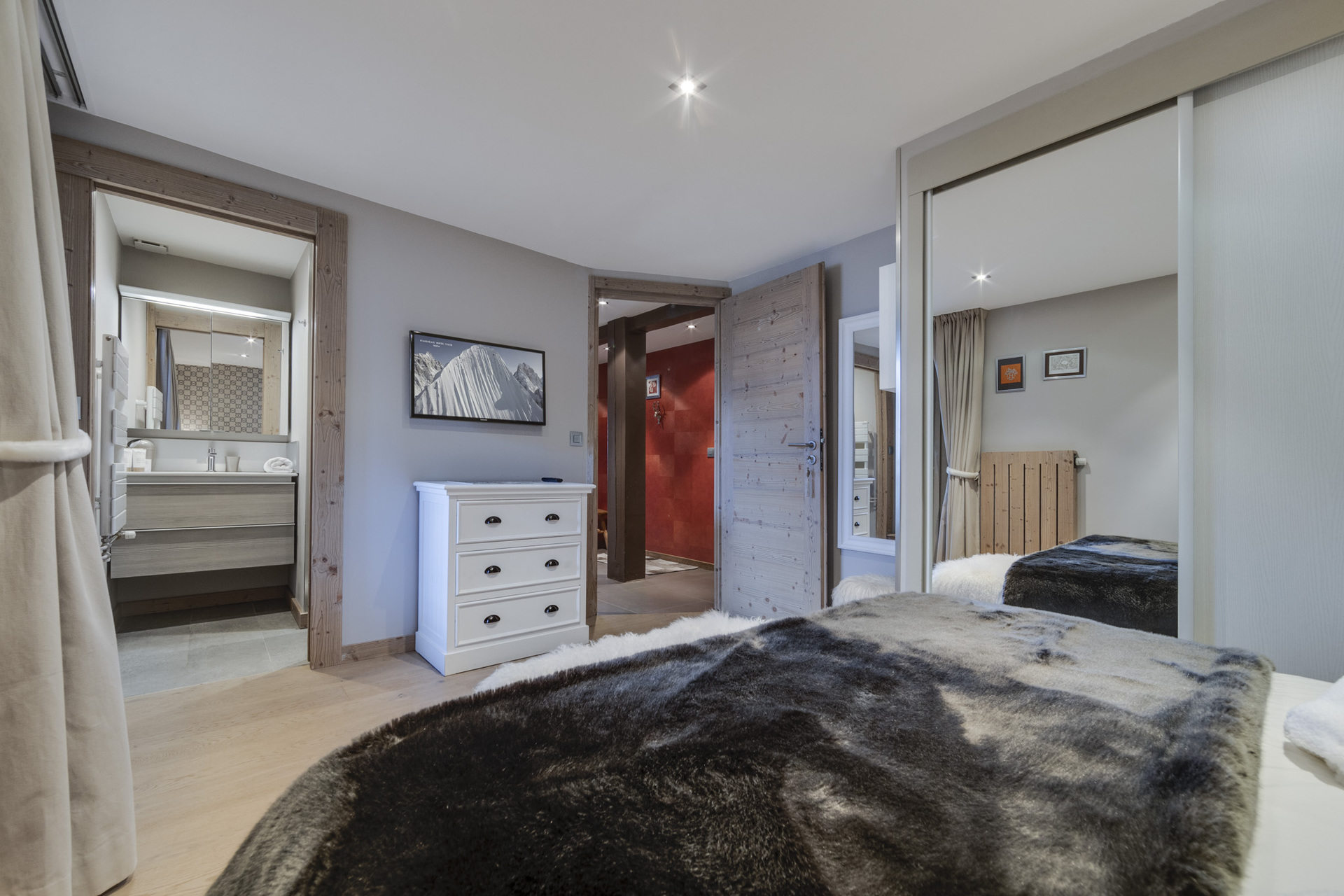 _lv_images__lot_0074061616_11_1447122