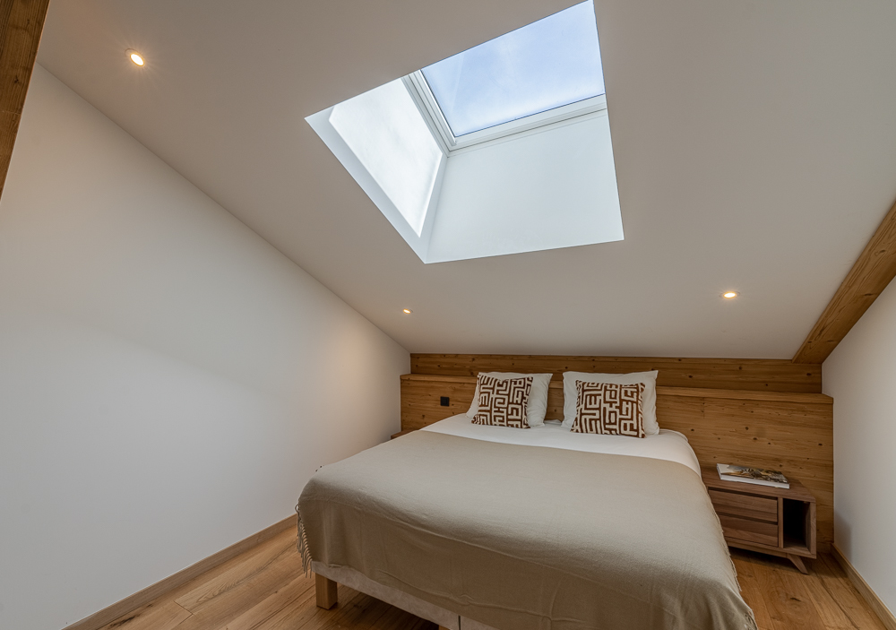 _lv_images__lot_0074061748_06_1445294