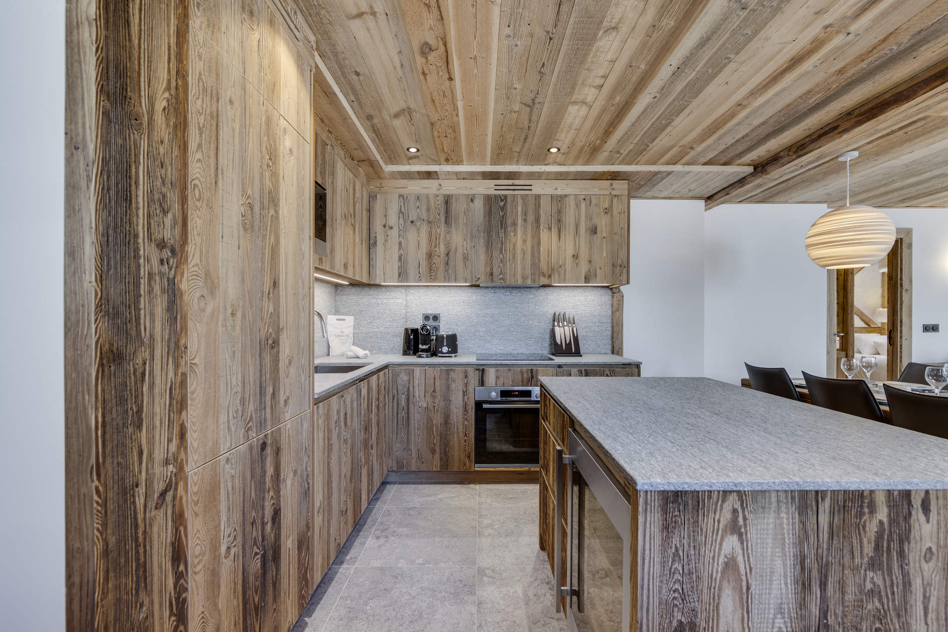 _lv_images__lot_0074061915_05_1446401