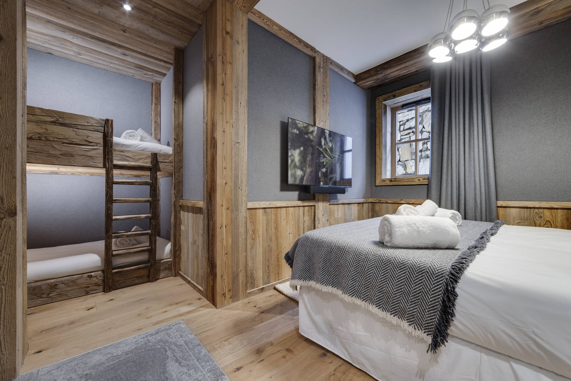 _lv_images__lot_0074061915_07_1446403