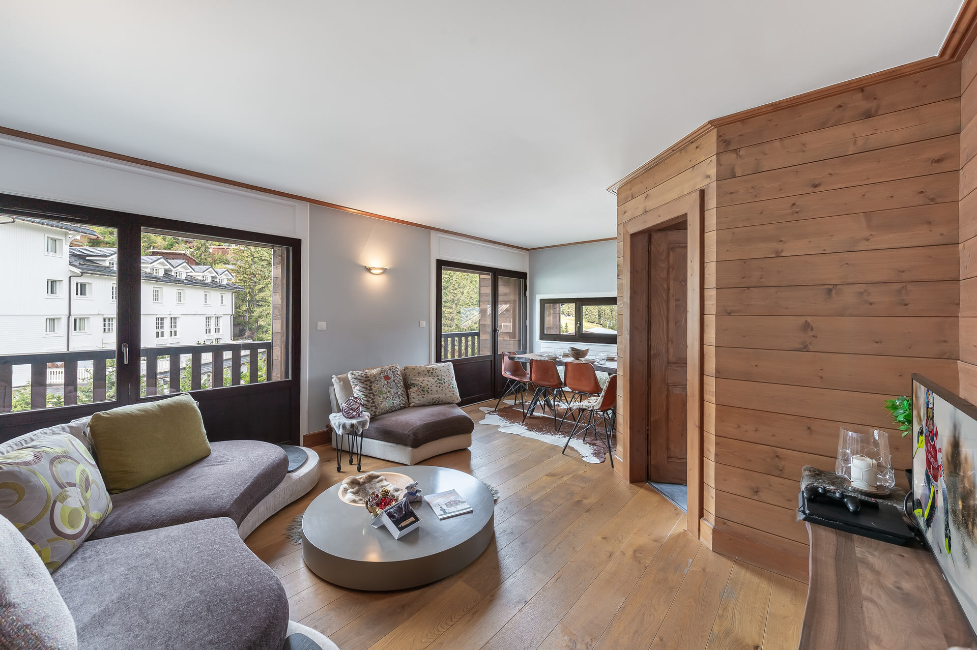 _lv_images__lot_0074061956_01_1448768