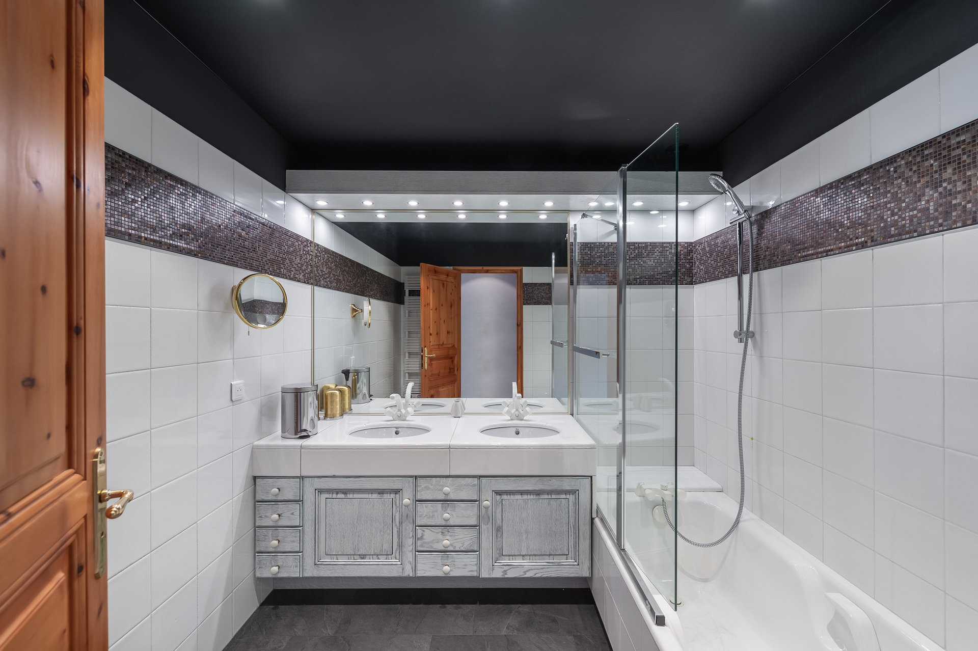 _lv_images__lot_0074061965_09_1448697