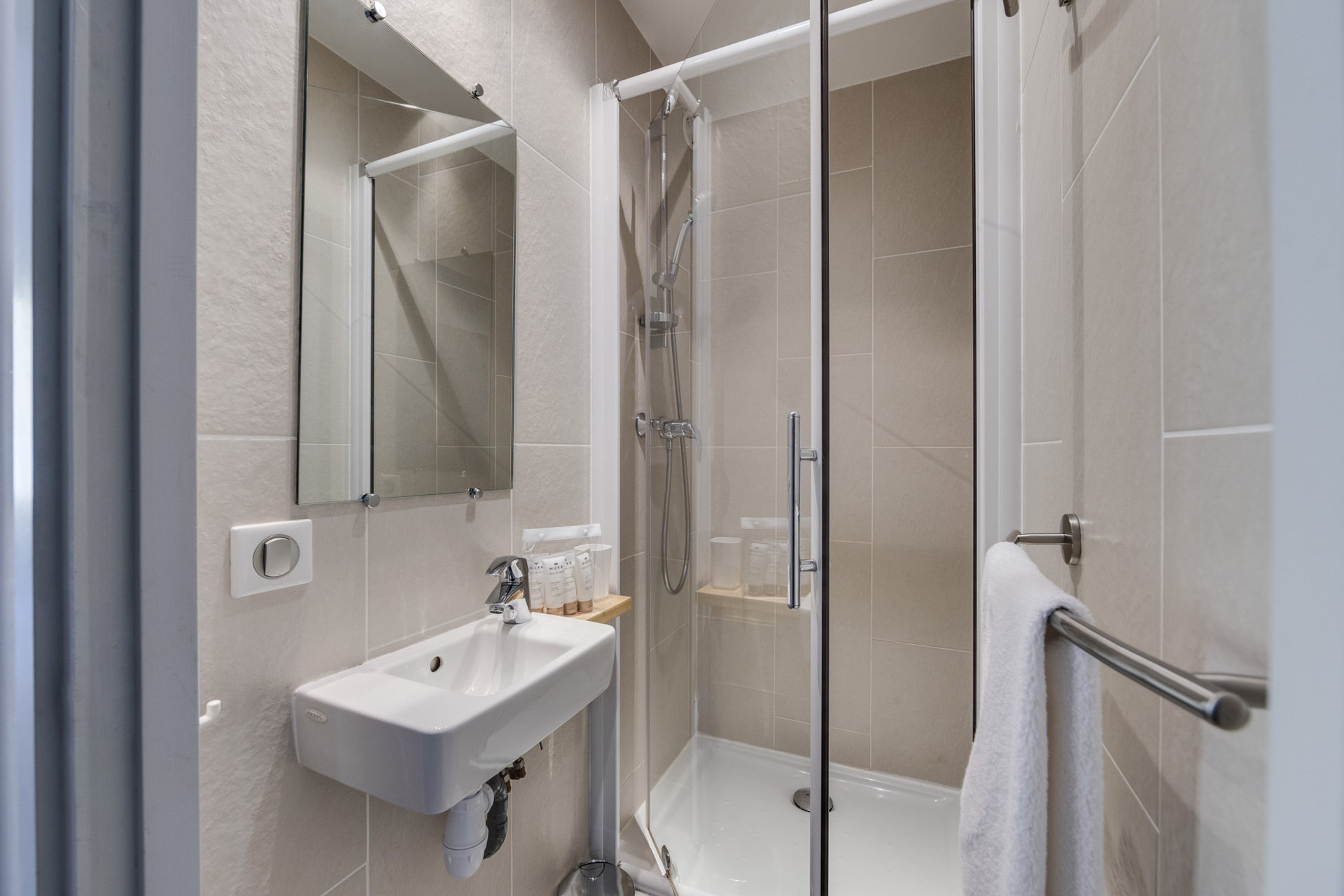 _lv_images__lot_0074061989_09_1447547