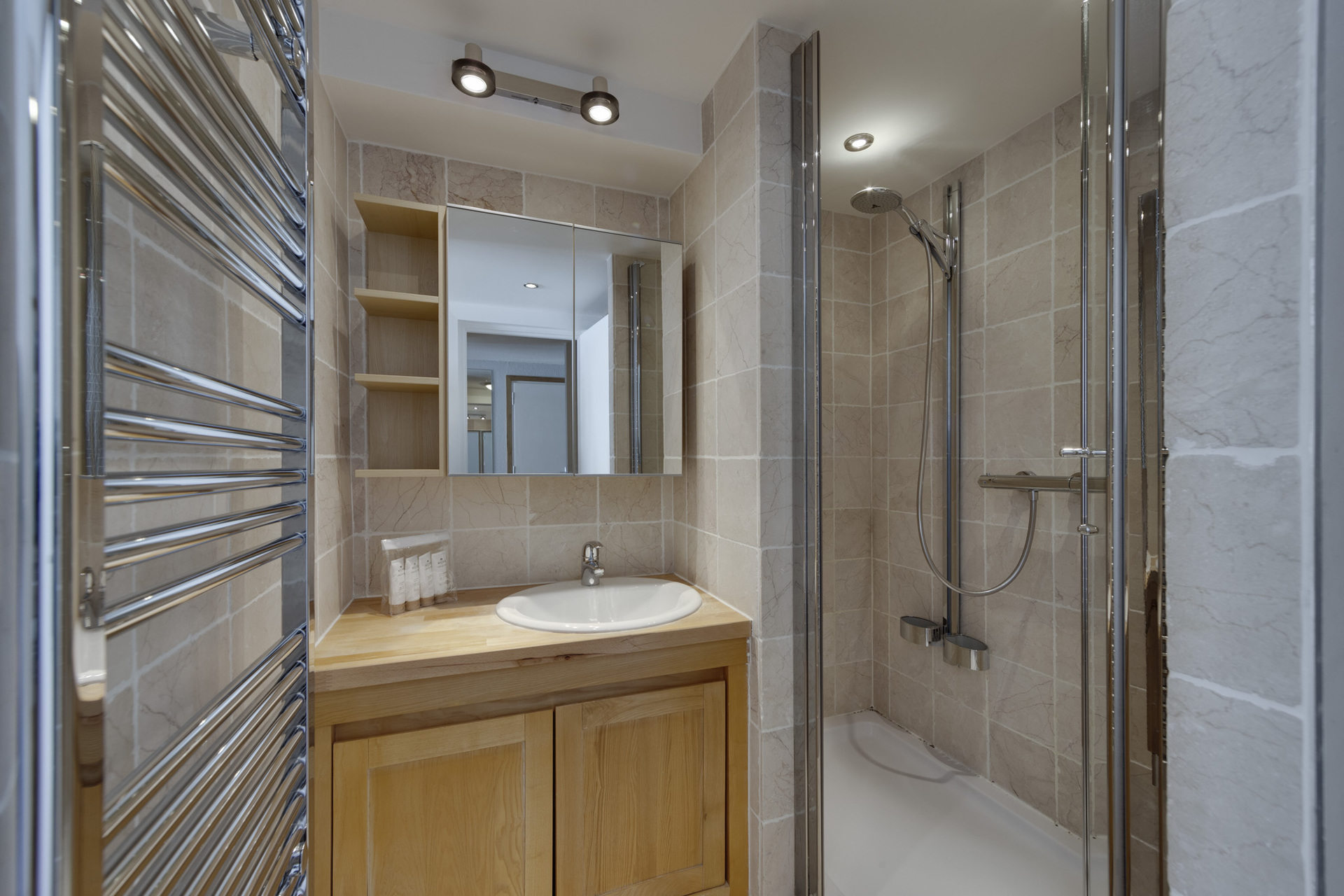 _lv_images__lot_0075100801_10_1447356