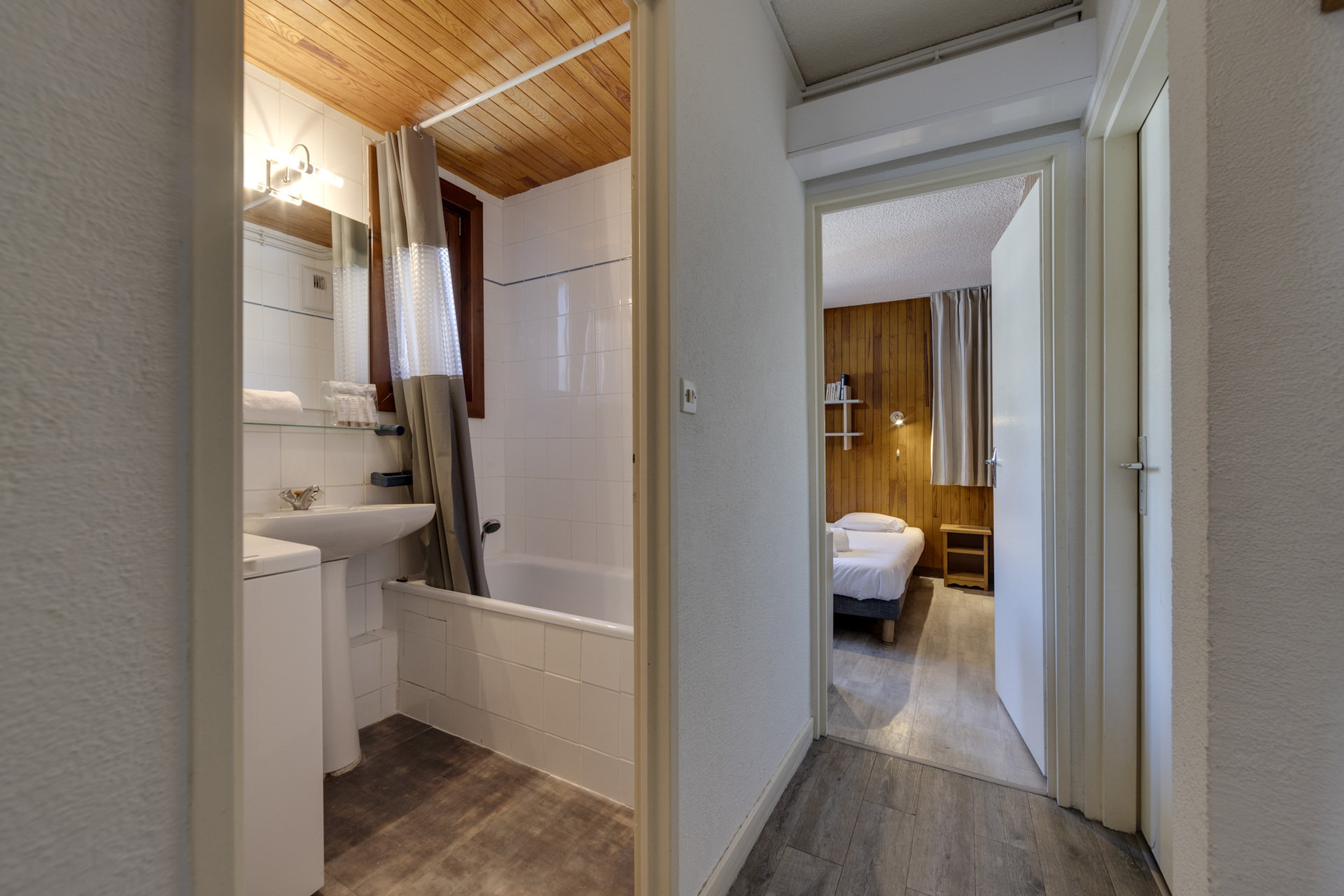 _lv_images__lot_0075553350_10_1447215