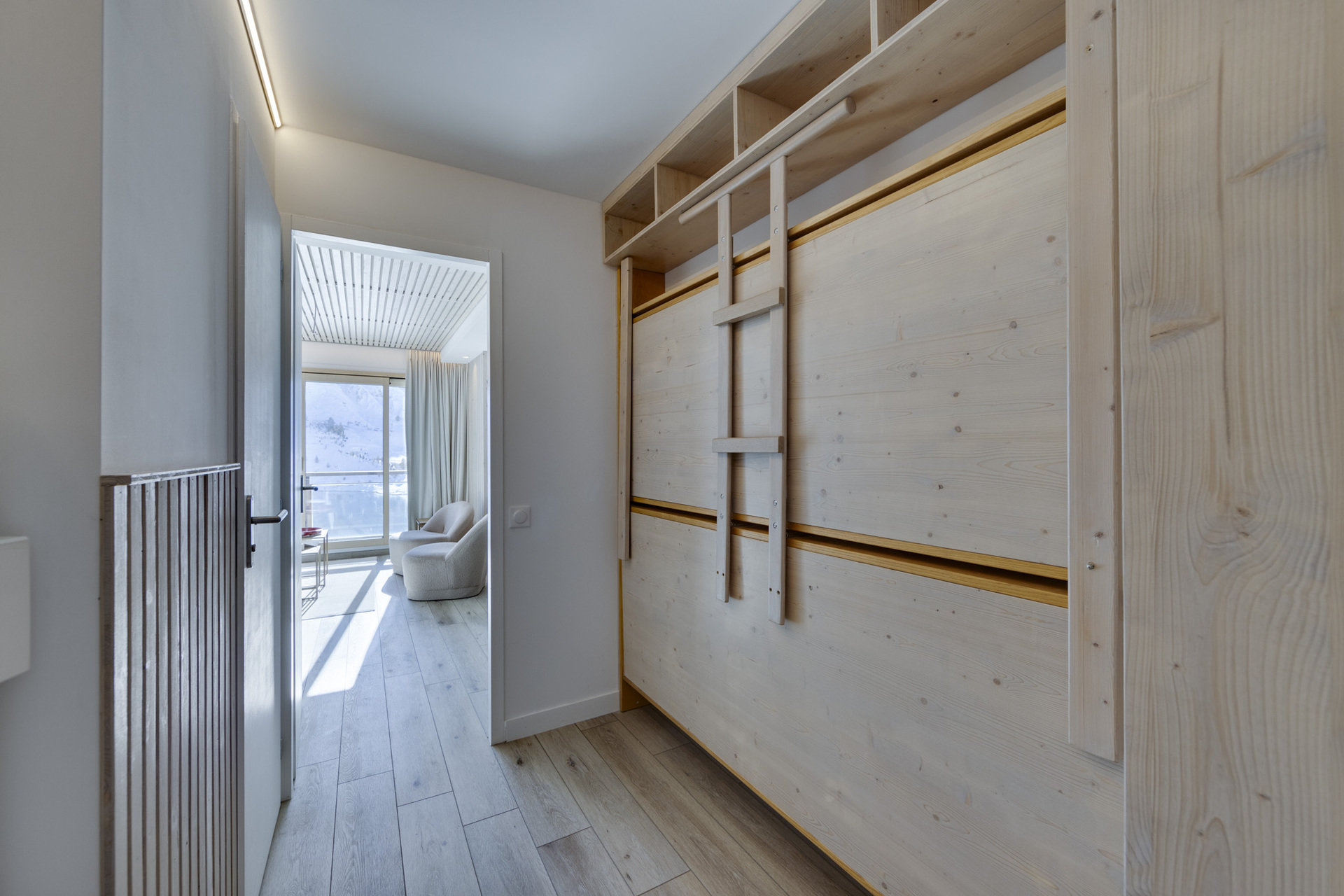 _lv_images__lot_0075553494_08_1447488