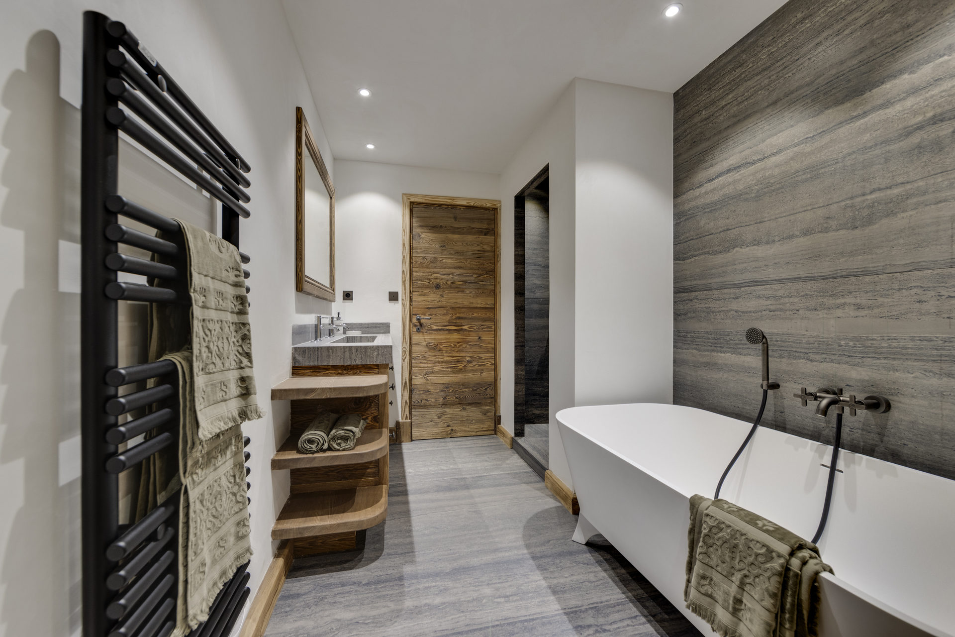 _lv_images__lot_0075553778_16_172402