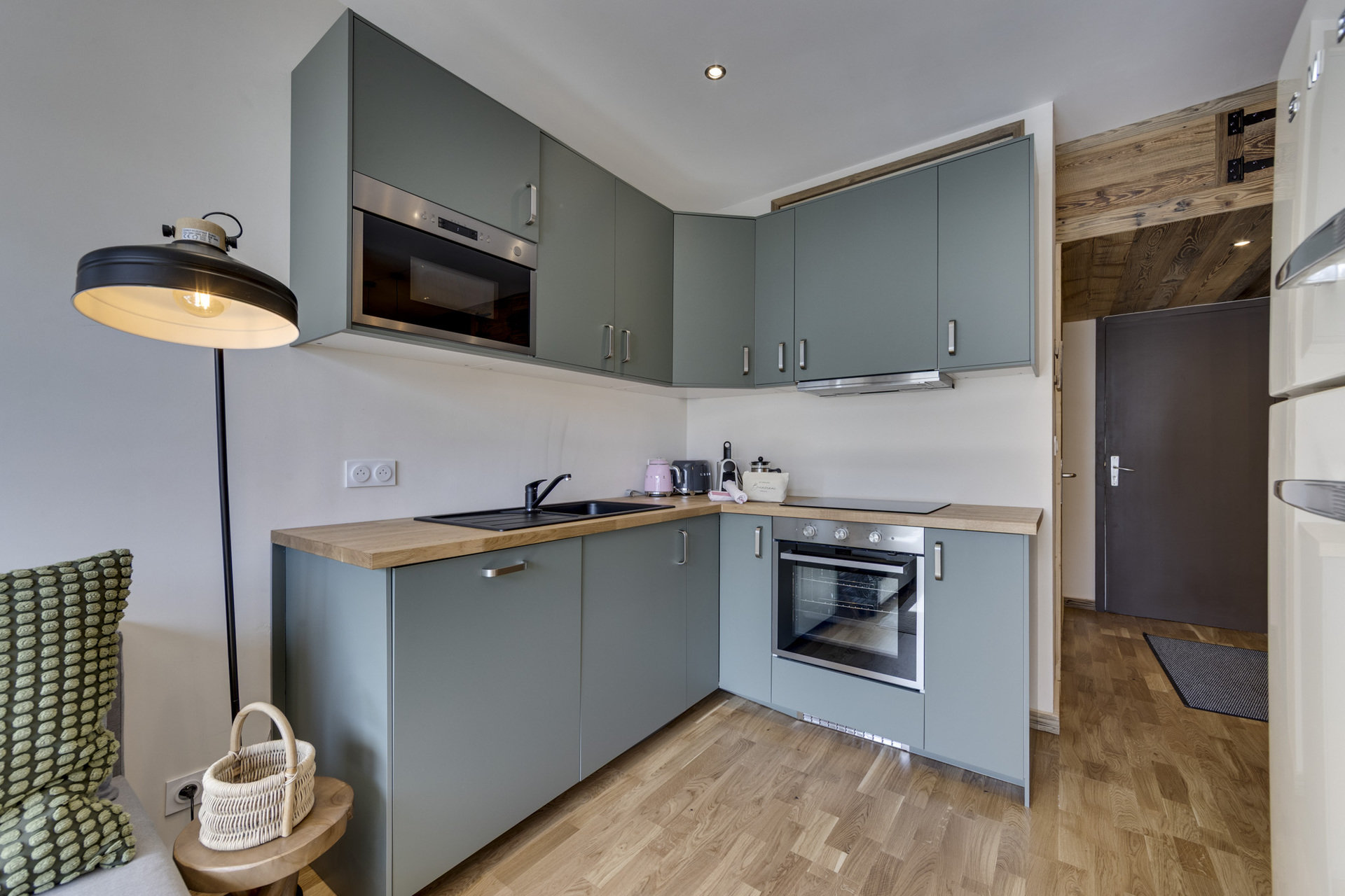 _lv_images__lot_0075553797_03_1447298