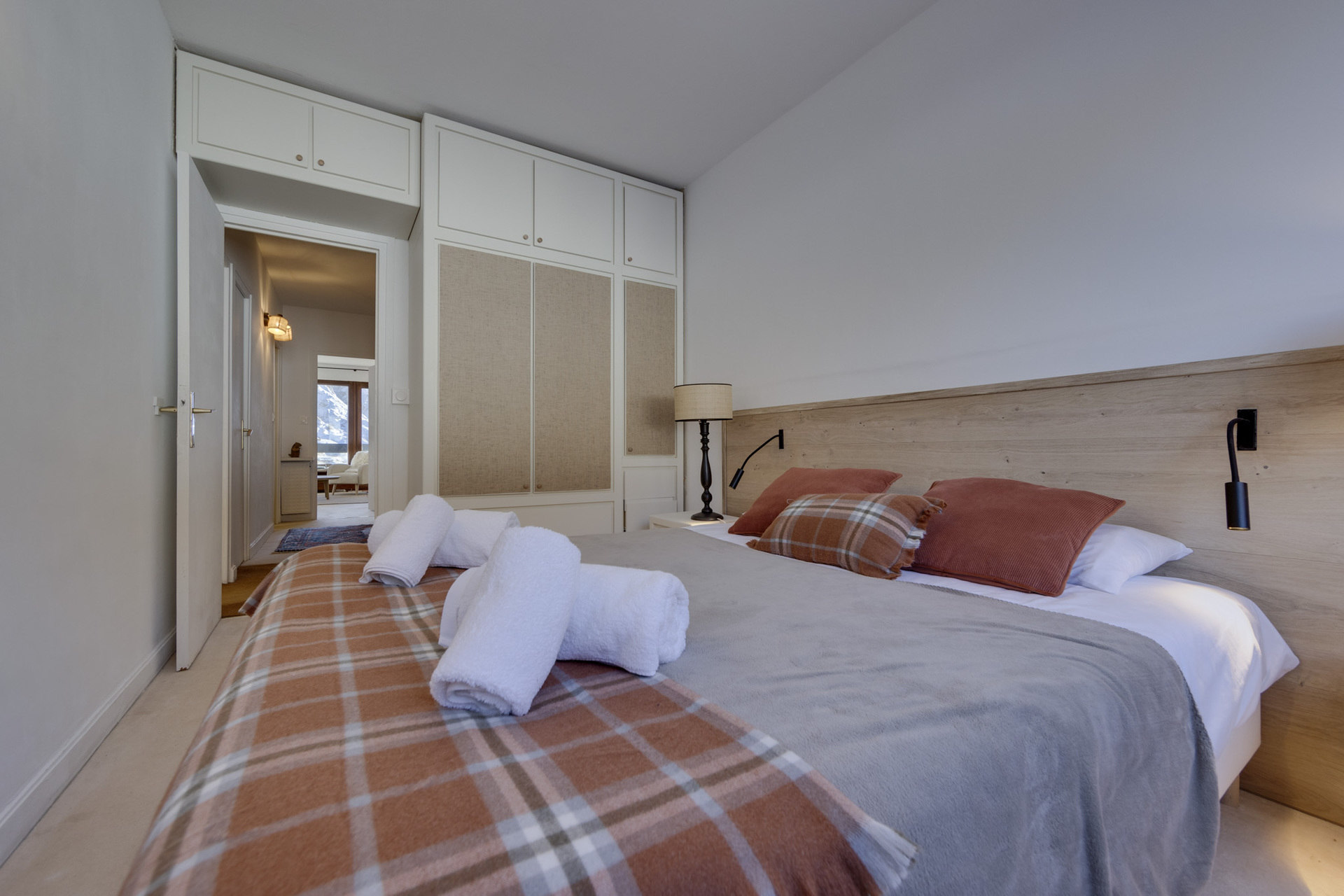 _lv_images__lot_0075553812_07_1447557