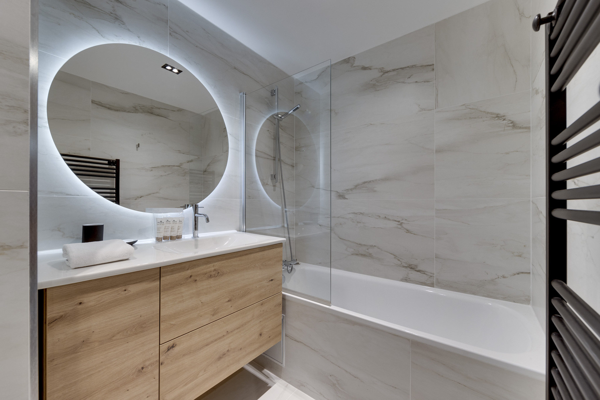 _lv_images__lot_0075553827_10_1447915