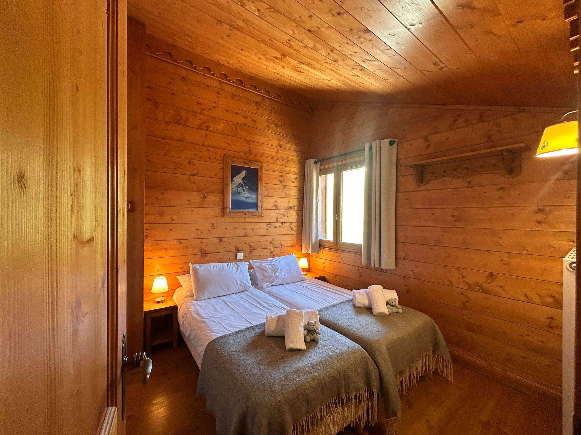 _lv_images__lot_0075553973_09_1447105