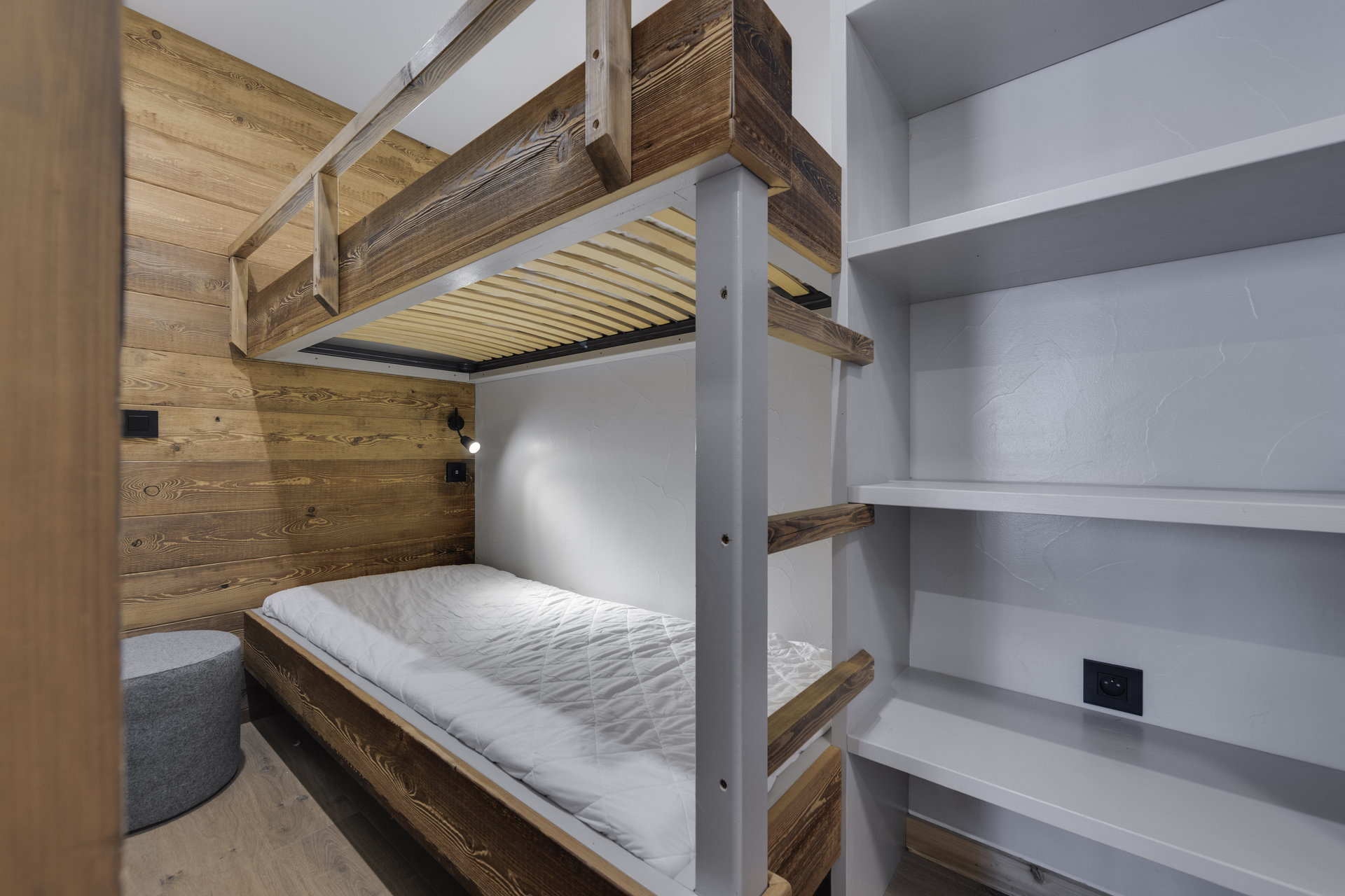 _lv_images__lot_0075553975_08_1447988