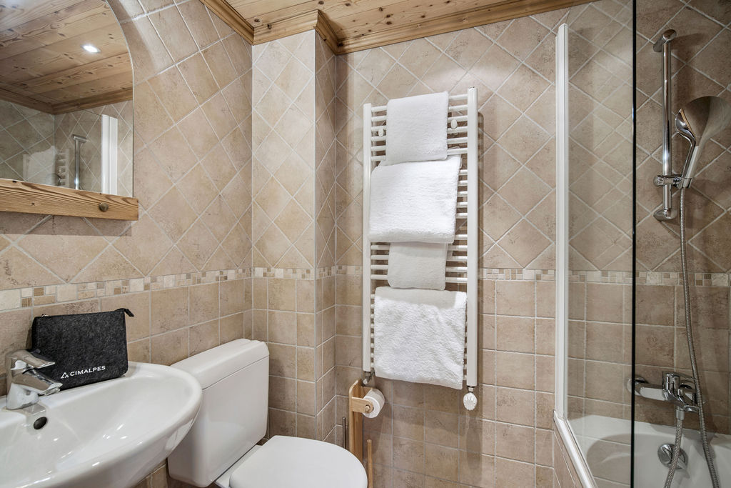 _lv_images__lot_0075554016_10_1445683