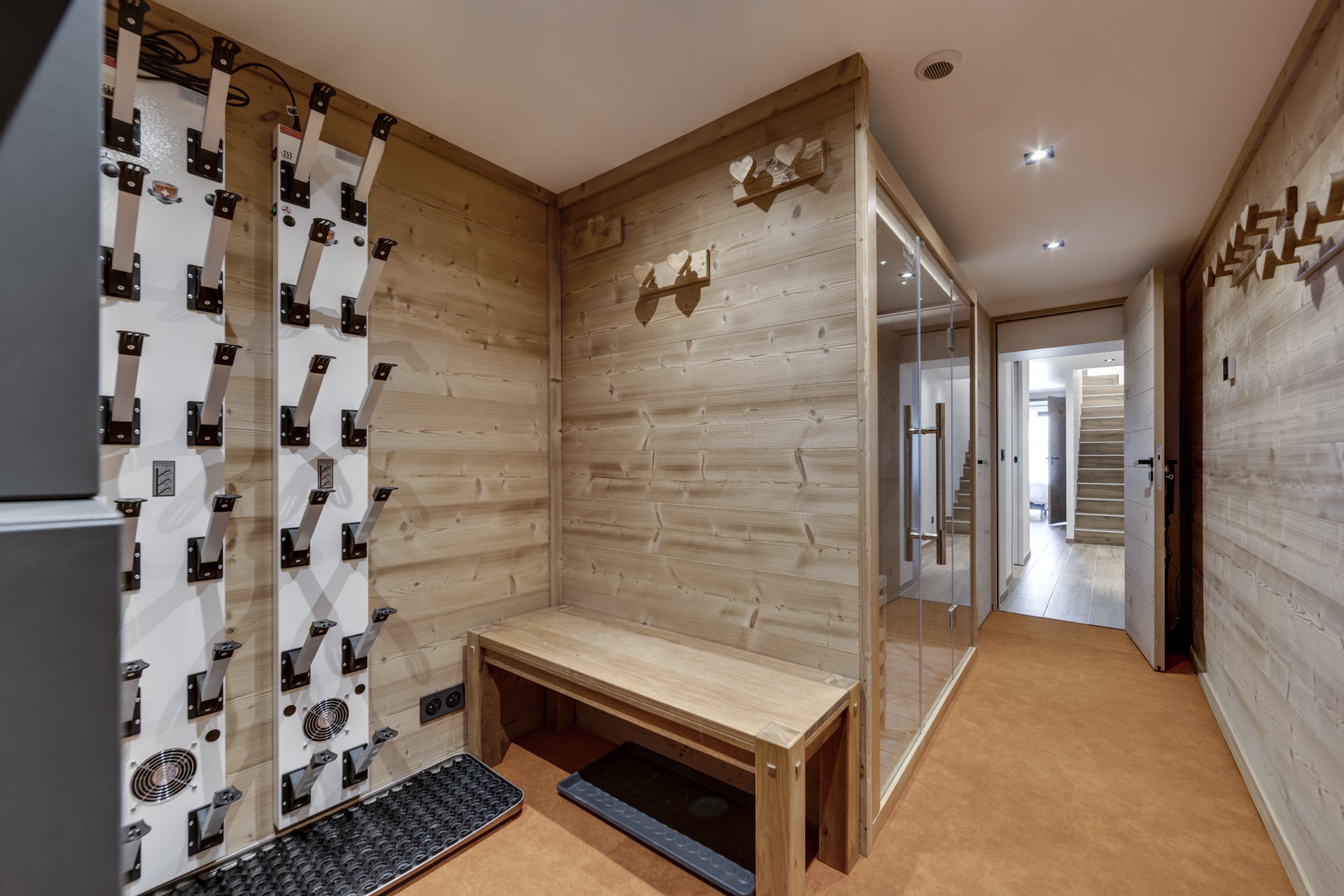 _lv_images__lot_0075554056_16_1447052