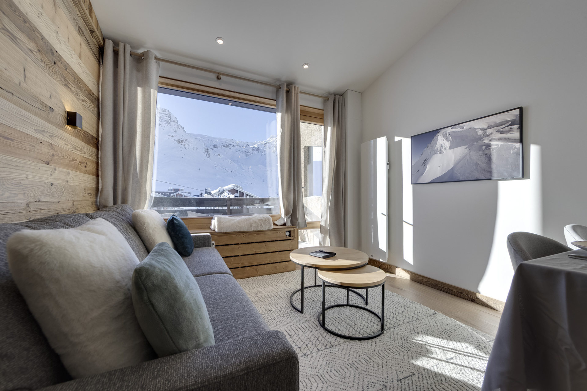 _lv_images__lot_0075554145_01_1447514