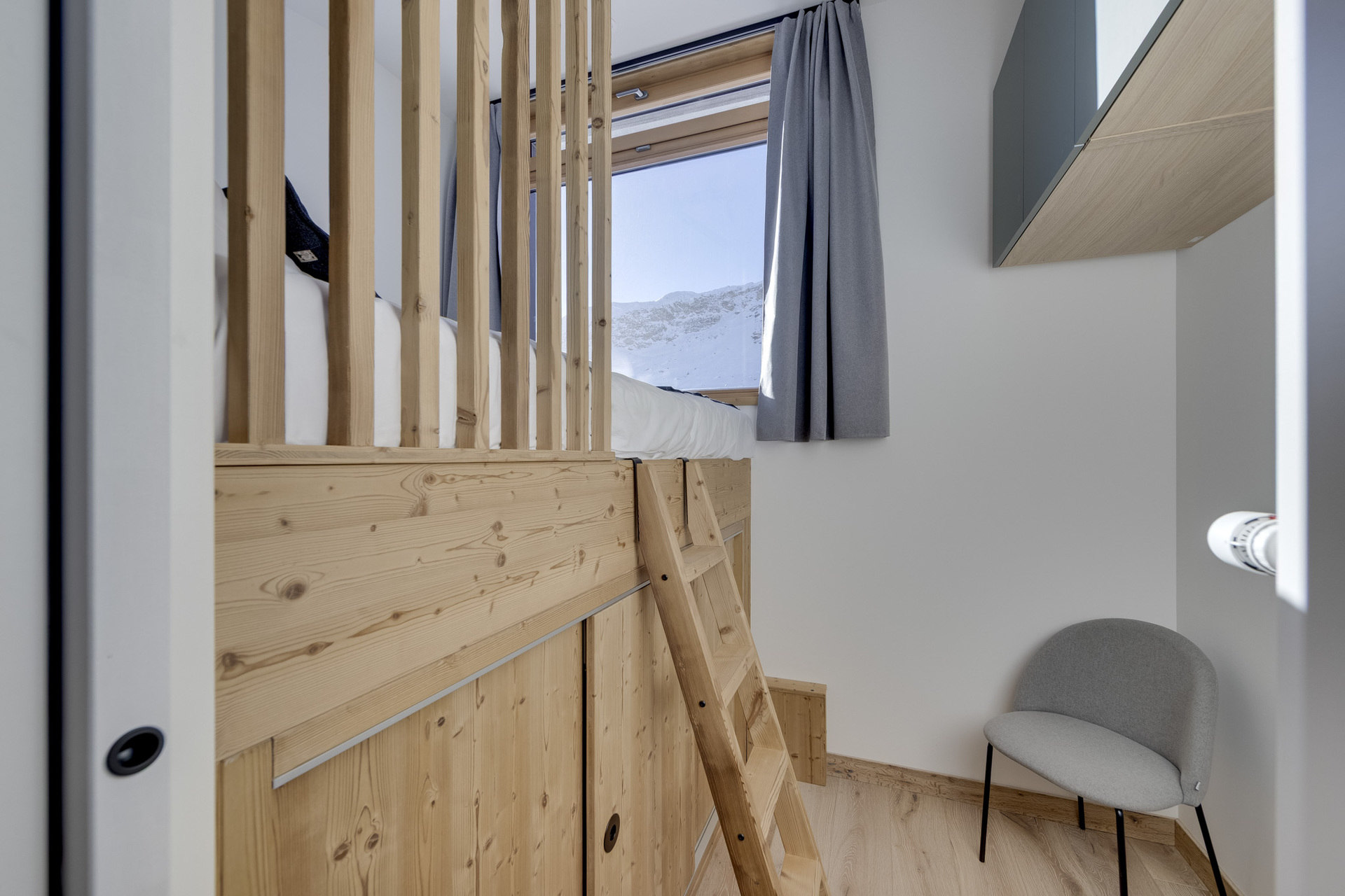 _lv_images__lot_0075554145_11_1447524