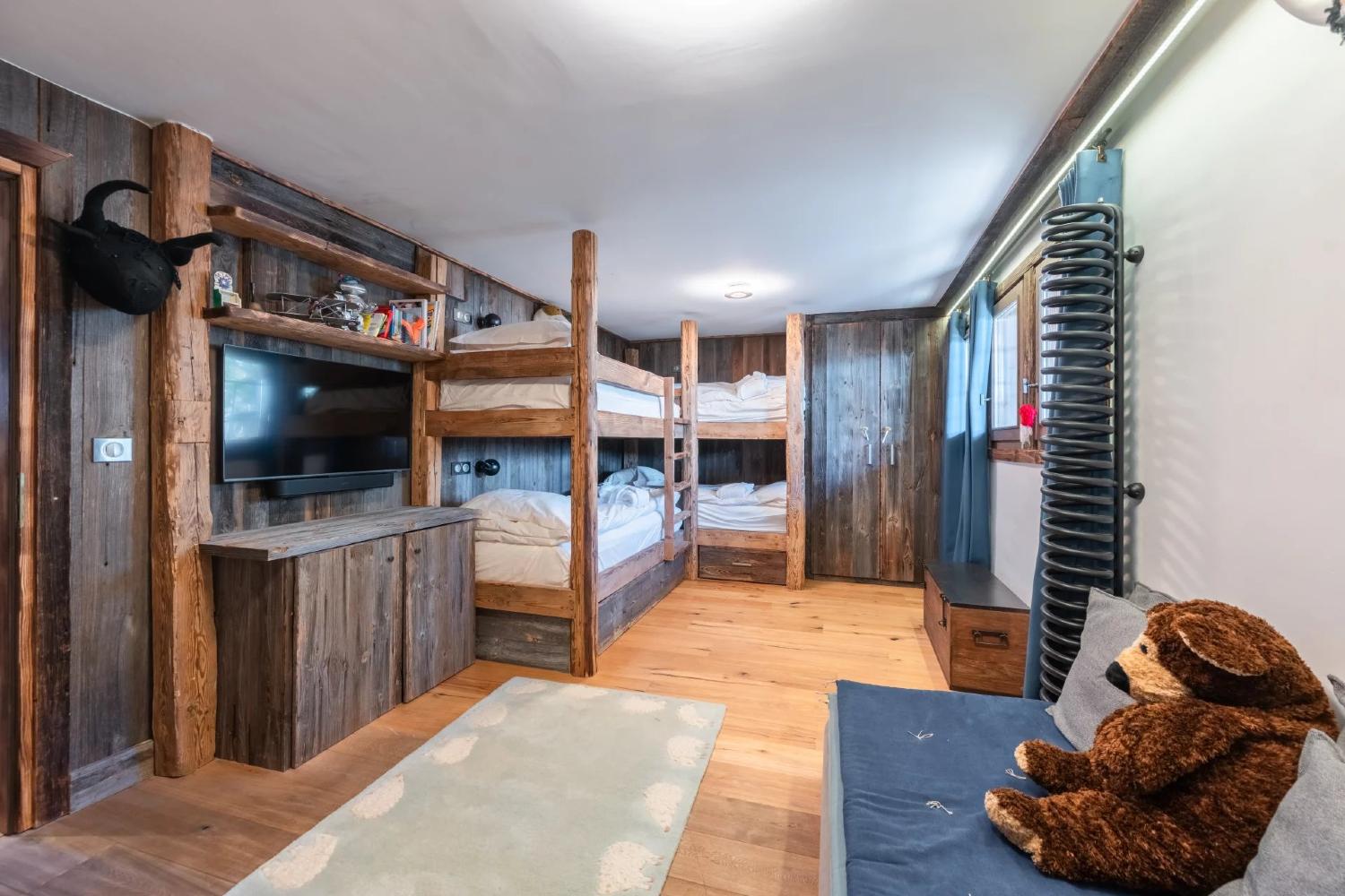 a7bcfcec-b072-4421-a3c7-cb45455b28a6-1267096