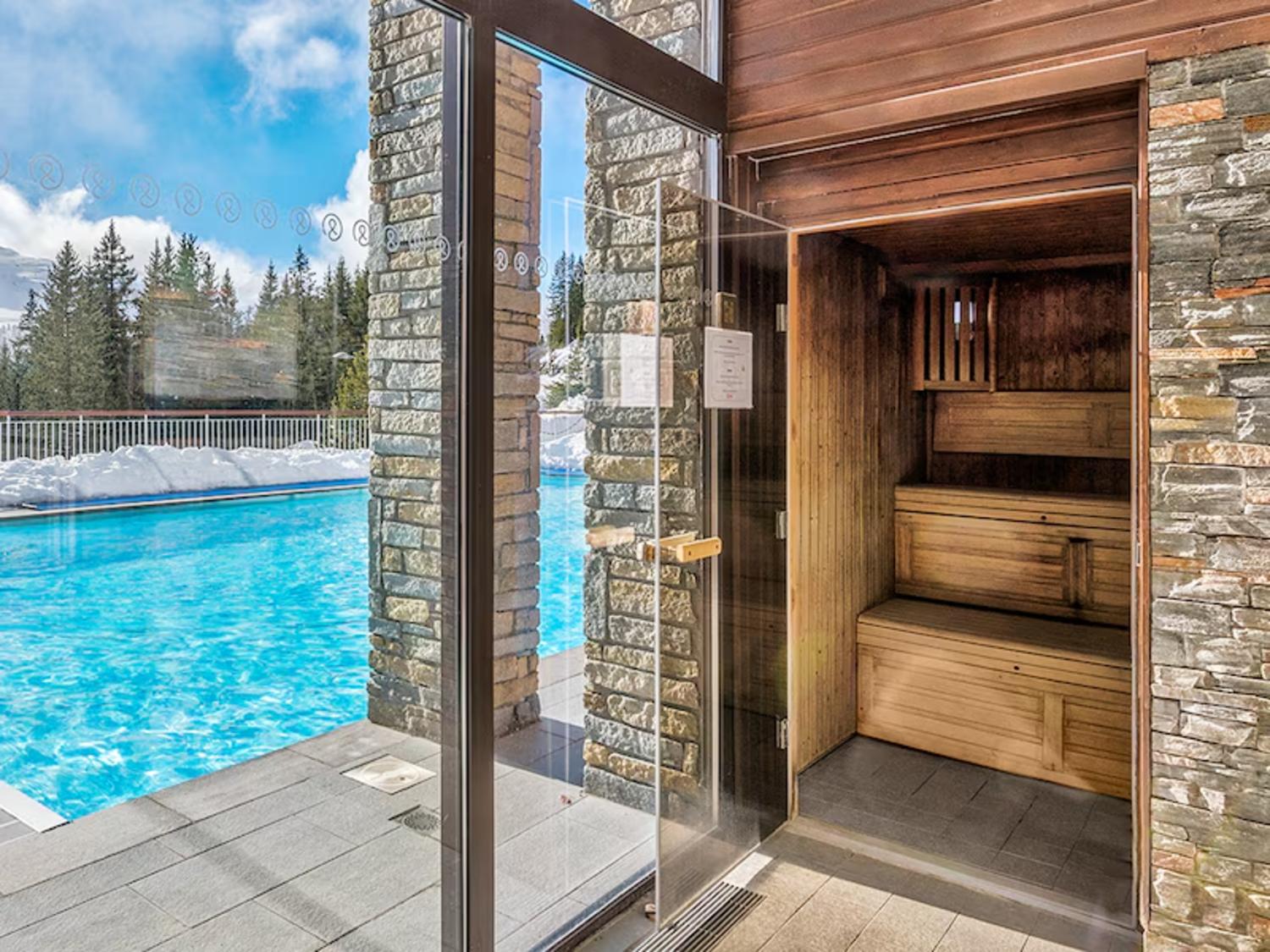 aaa-127664-43-1007852