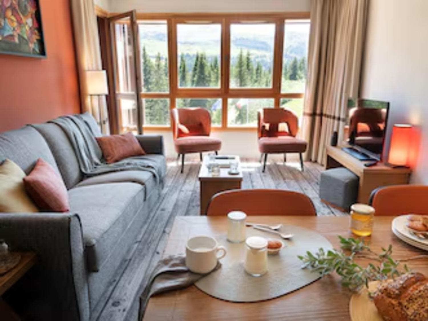 aaa-151108-43-1000082