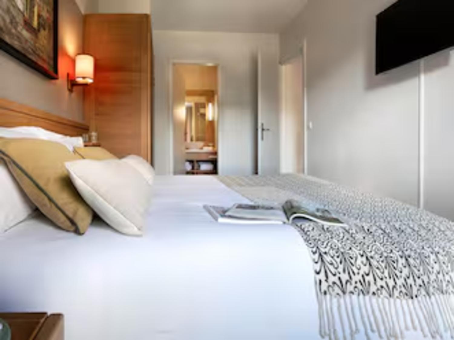 aaa-151133-43-1000093