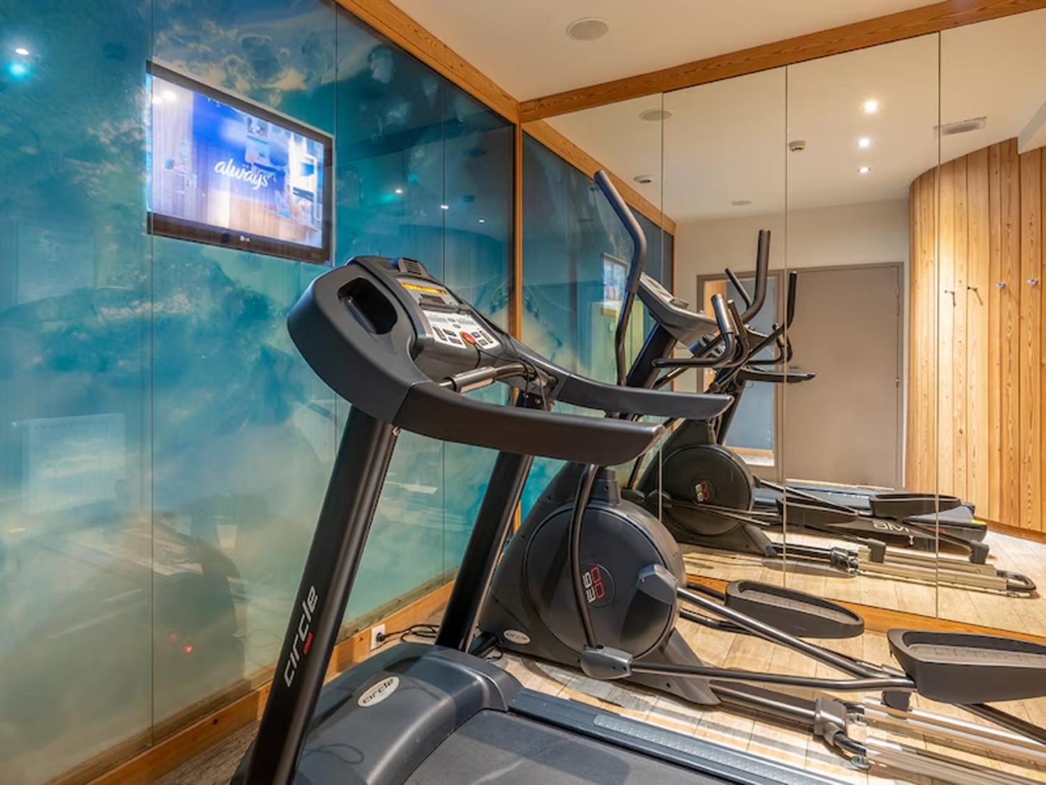 aaa-176985-43-1007738