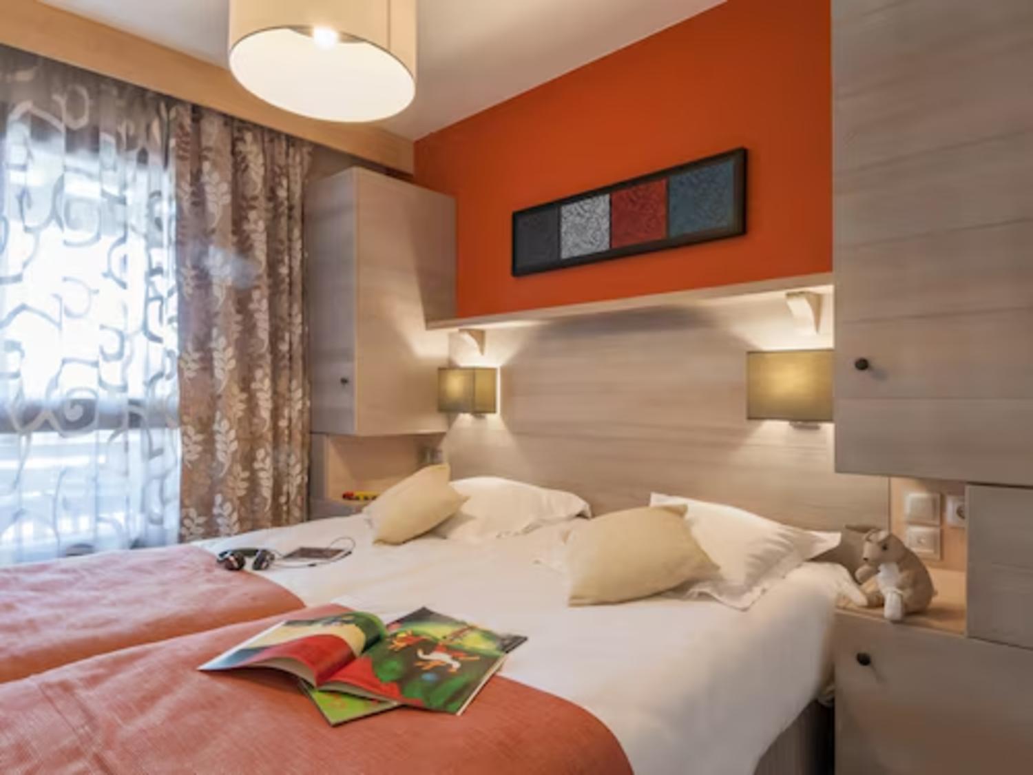 aaa-70701-43-1000035