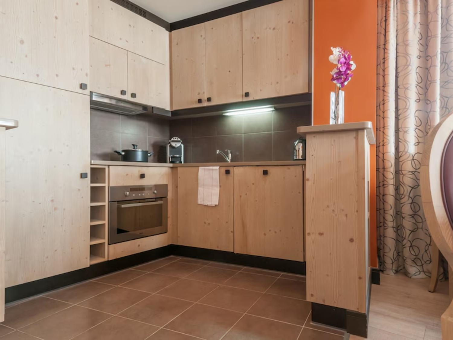 aaa-72436-43-1344481