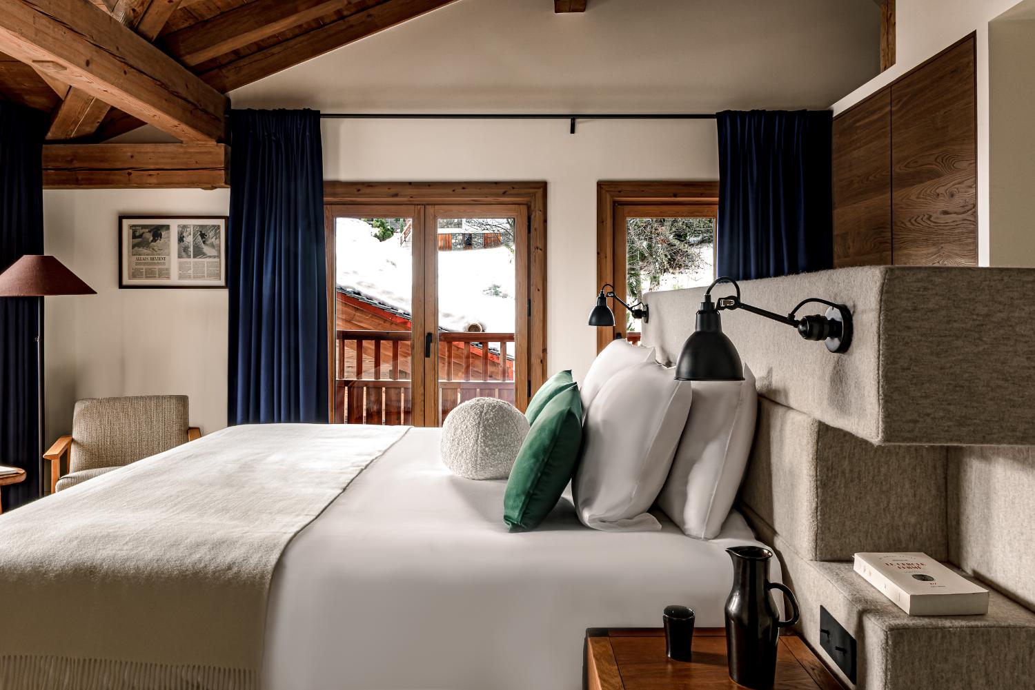 an-exceptional-alpine-chalet-courchevel-village-8-1463718