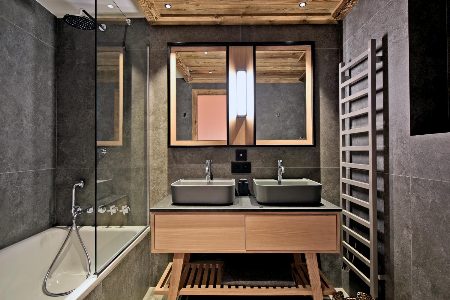 apartment-aspen-lgcdp-meribel-bathroom-5-1453941