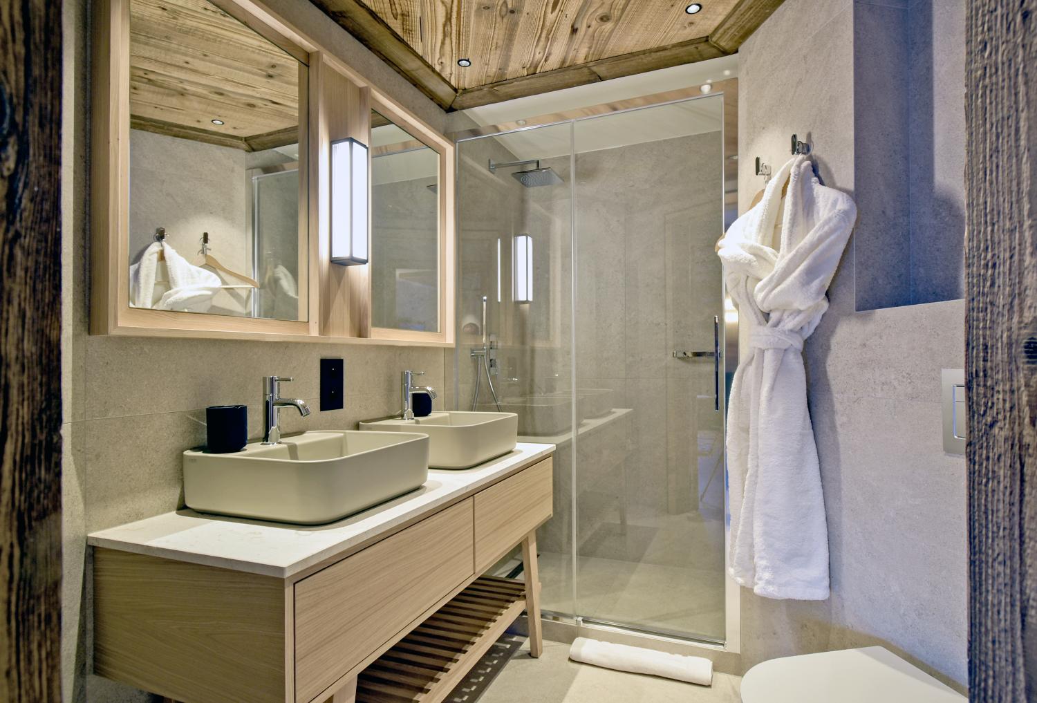 apartment-grizzly-lgcdp-meribel-bathroom-3-1453874
