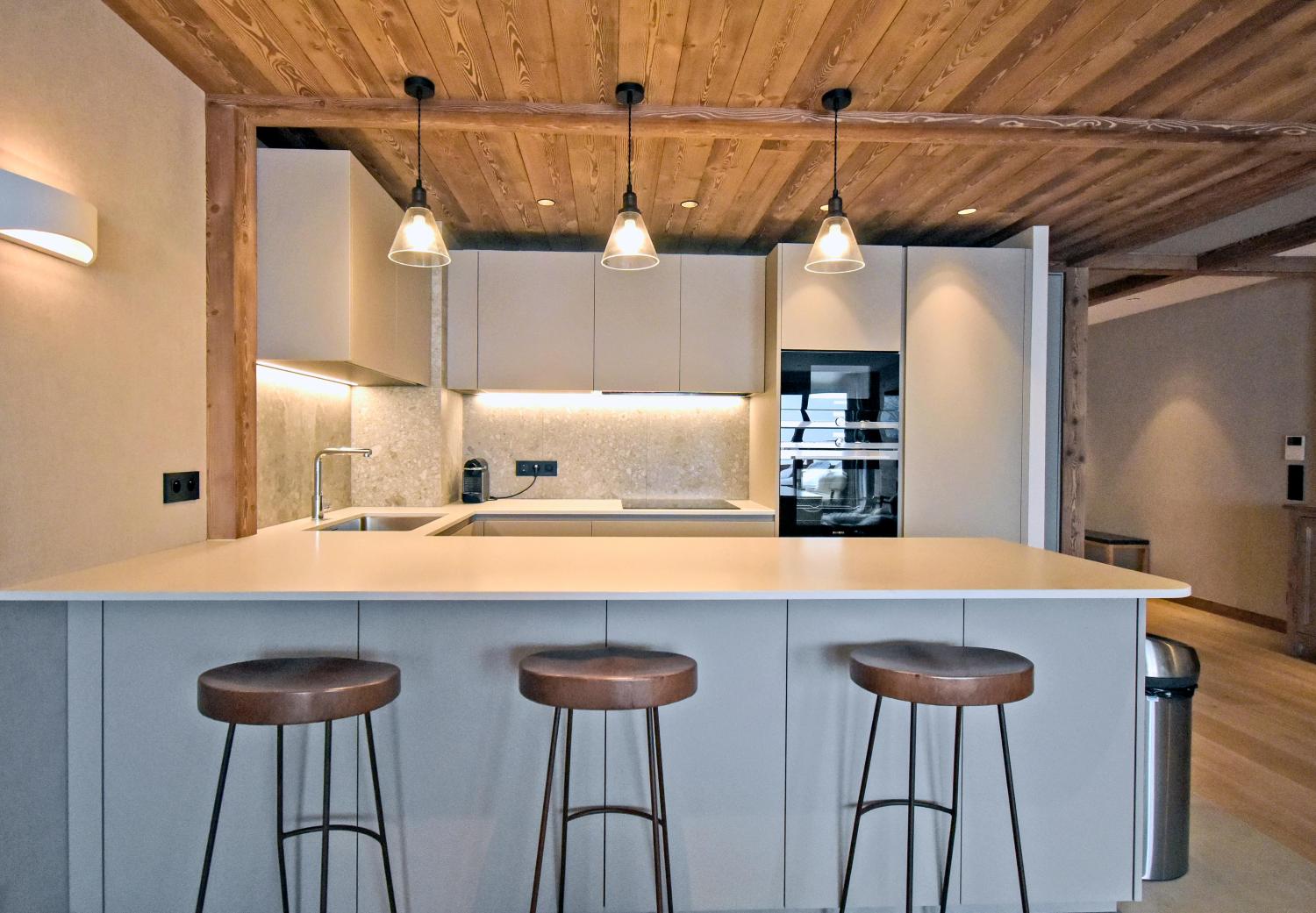 apartment-isba-001-barnes-meribel-kitchen-2-1453361