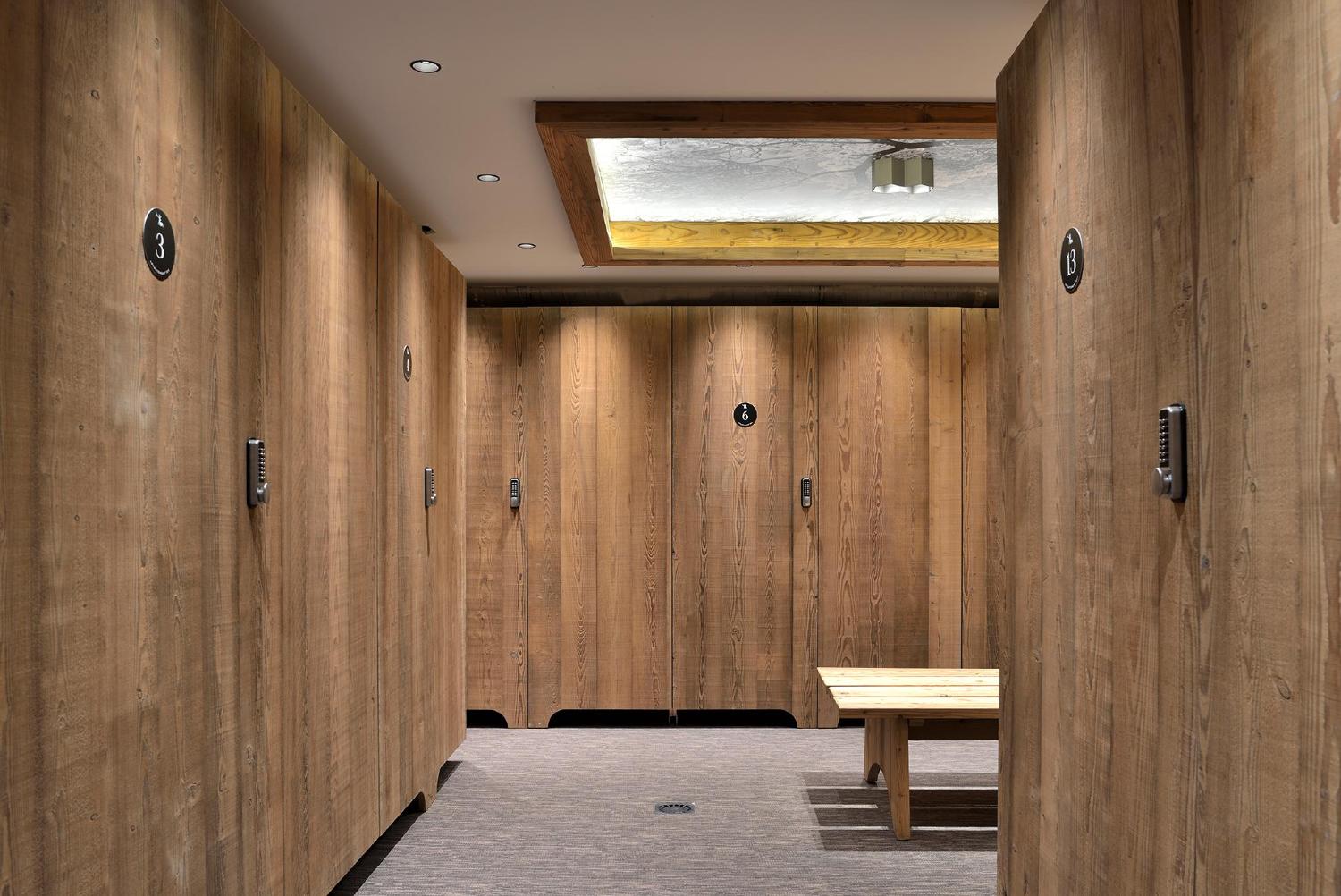 apartment-isba-102-barnes-meribel-ski-locker-2-1453405