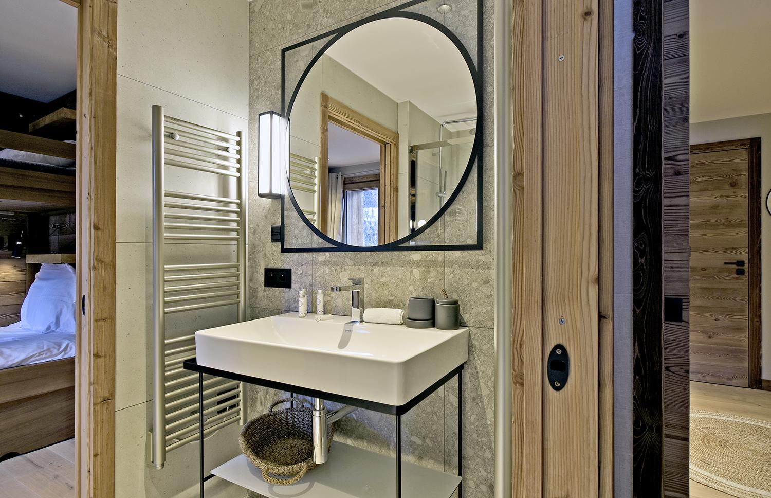 apartment-isba-203-barnes-meribel-bathroom-1453444