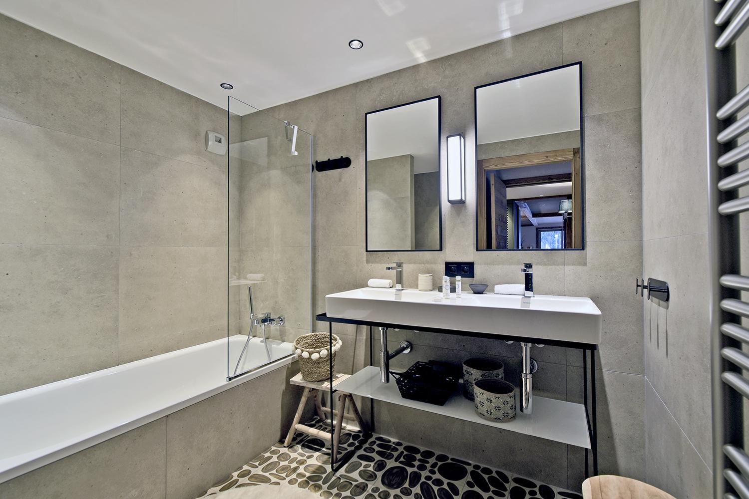 apartment-isba-203-barnes-meribel-bathroom-2-1453443
