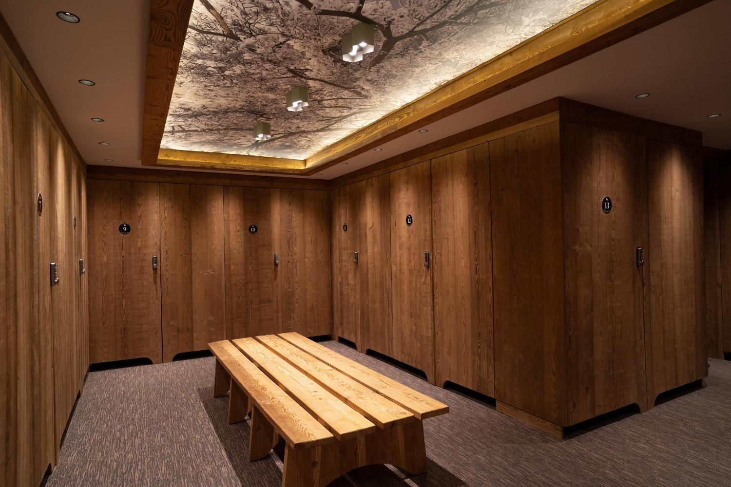 apartment-isba-302-barnes-meribel-ski-locker-2-1453475