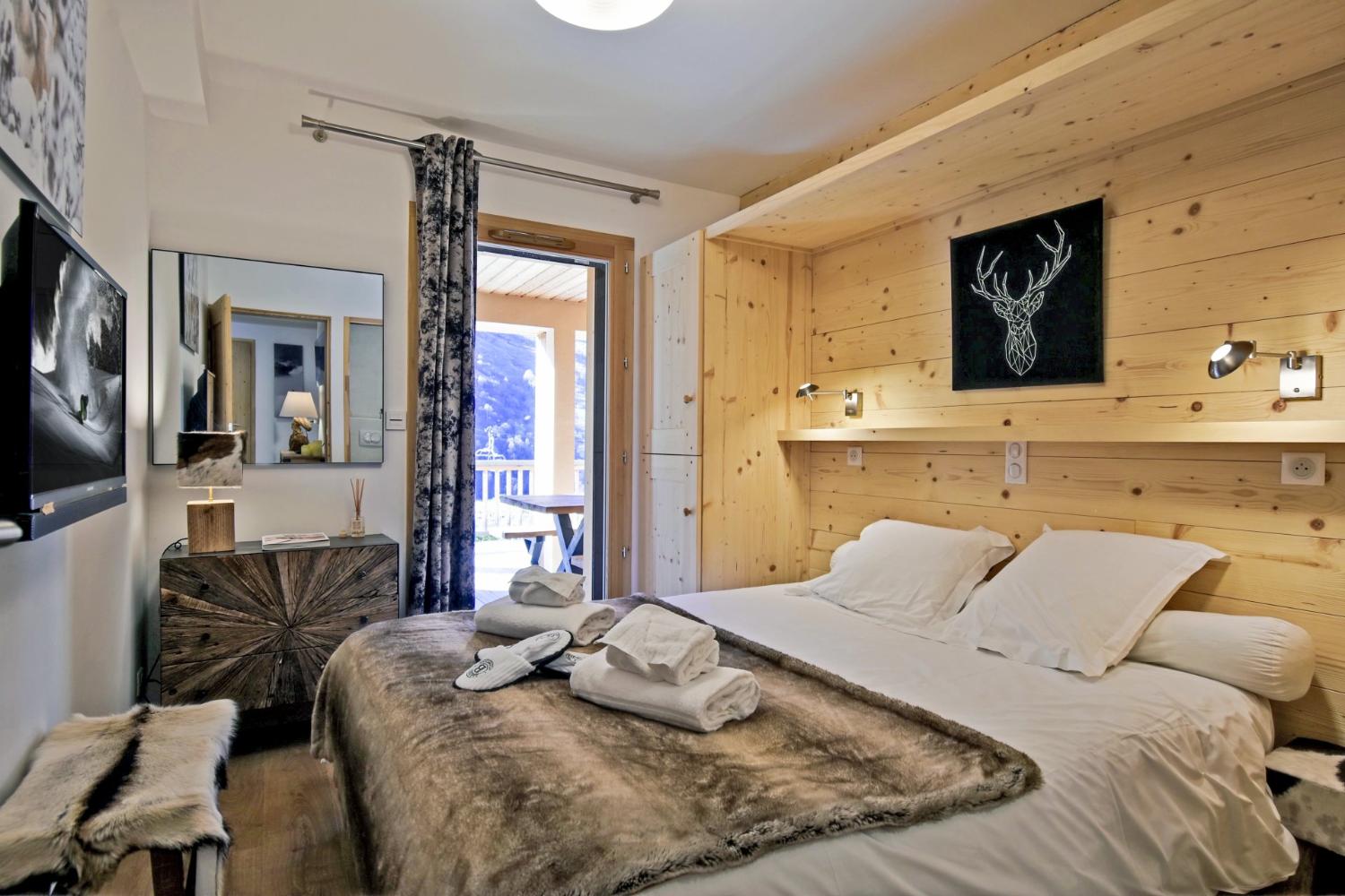 apartment-l-etoile-d-or-les-m-nuires-4-1463951