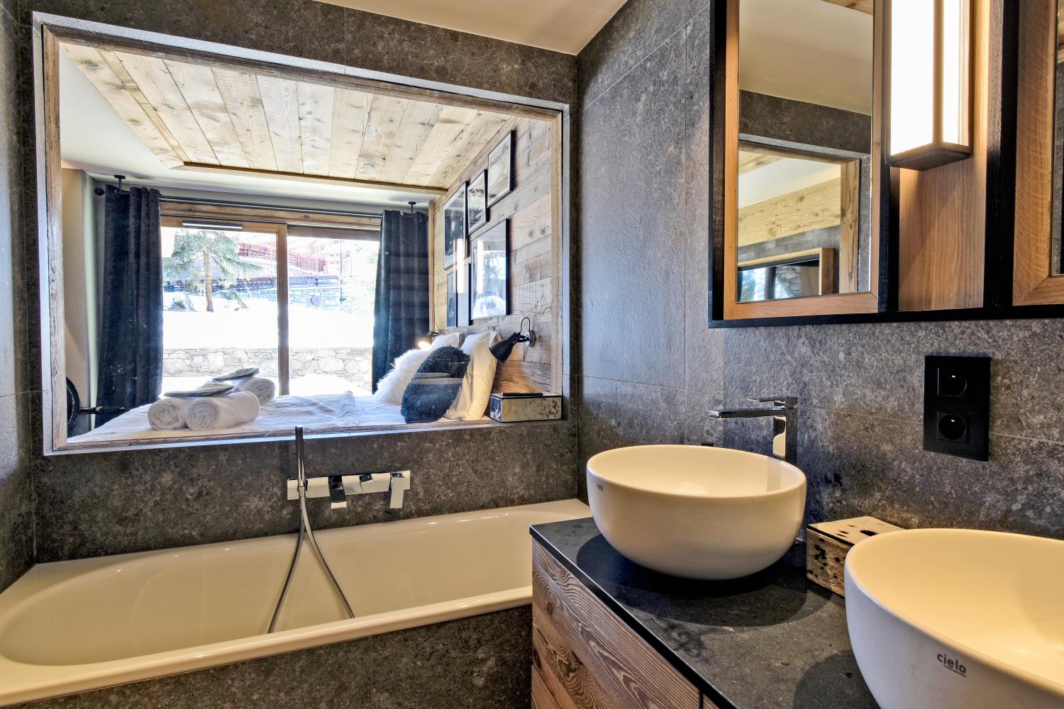 apartment-limaro-lgcdp-meribel-bathroom-1454070