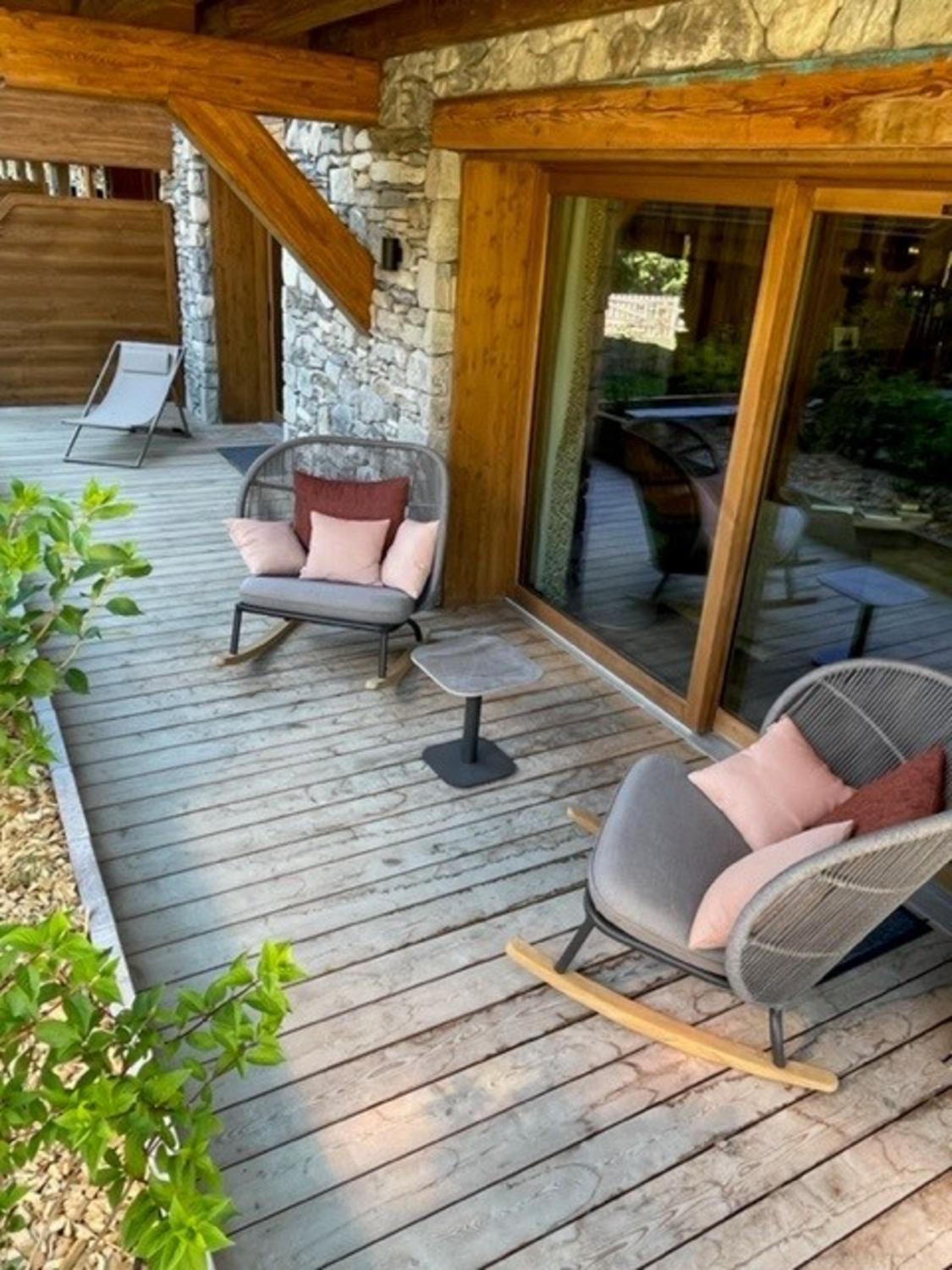 apartment-mirabelle-lgcdp-meribel-balcony-1454309