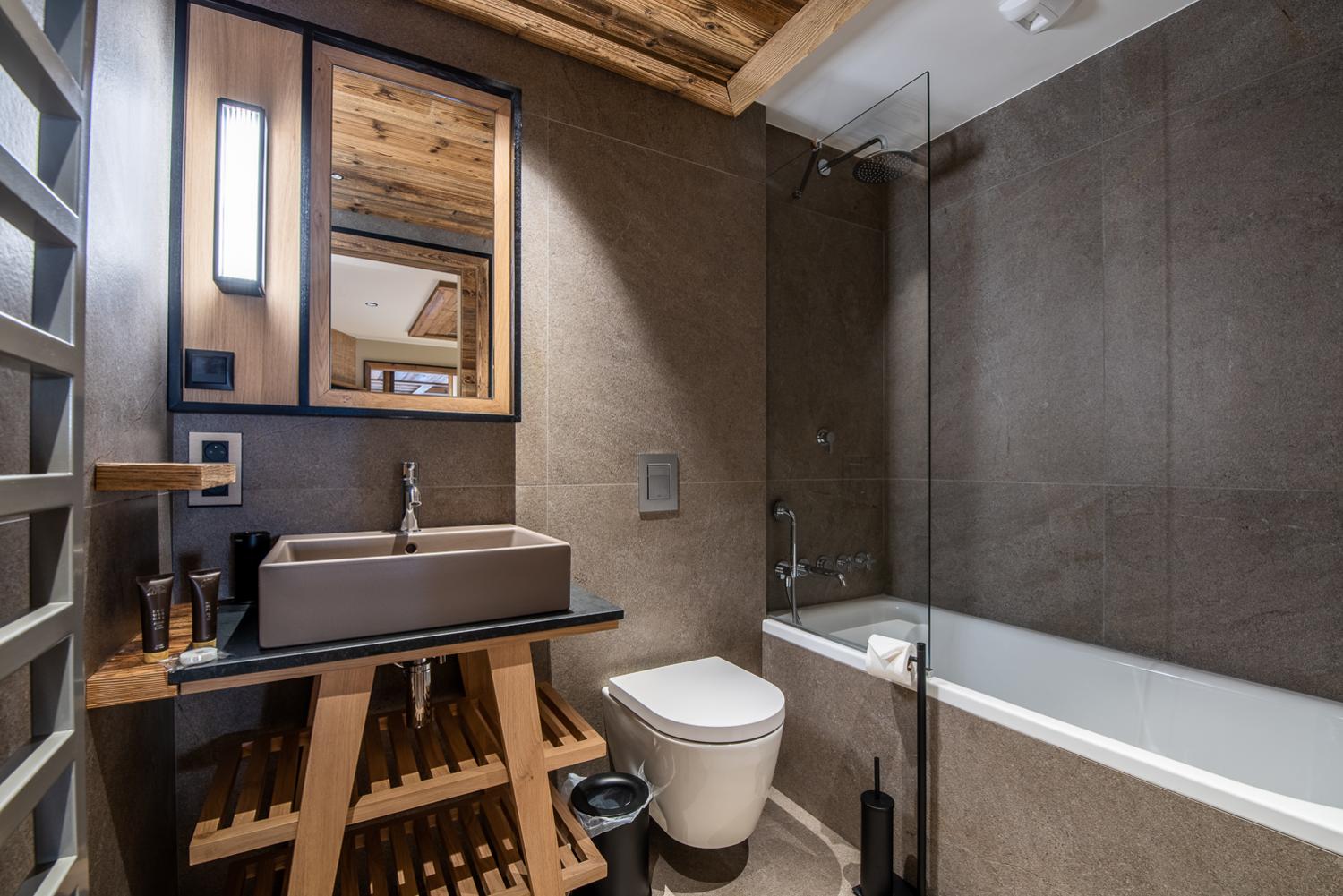 apartment-mirabelle-lgcdp-meribel-bathroom-1454312