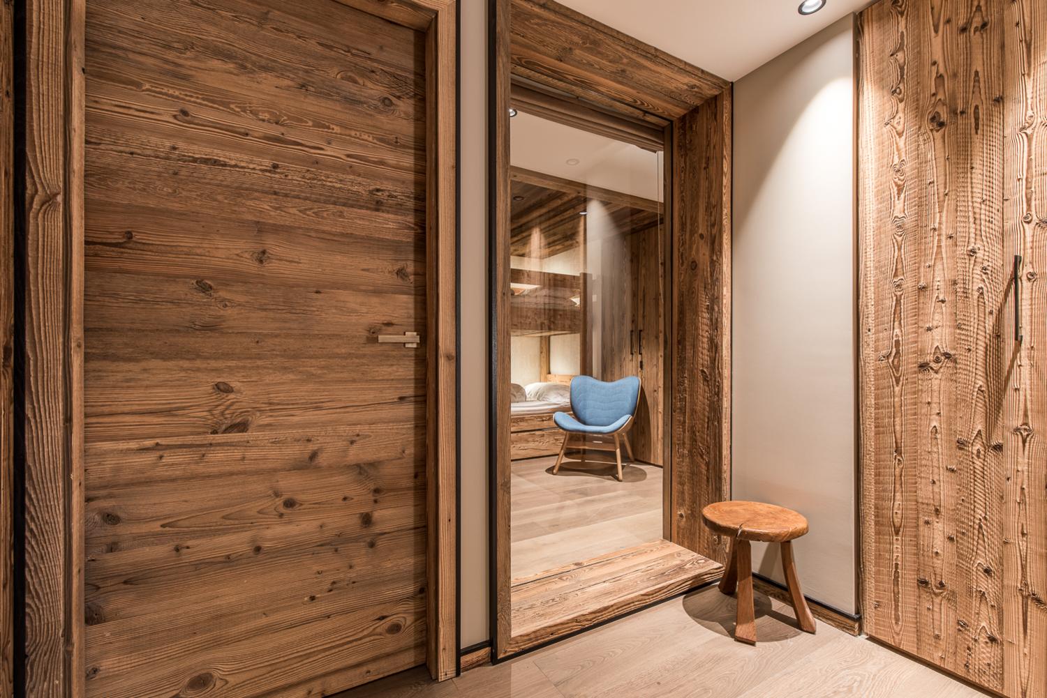 apartment-mirabelle-lgcdp-meribel-hallway-1454317