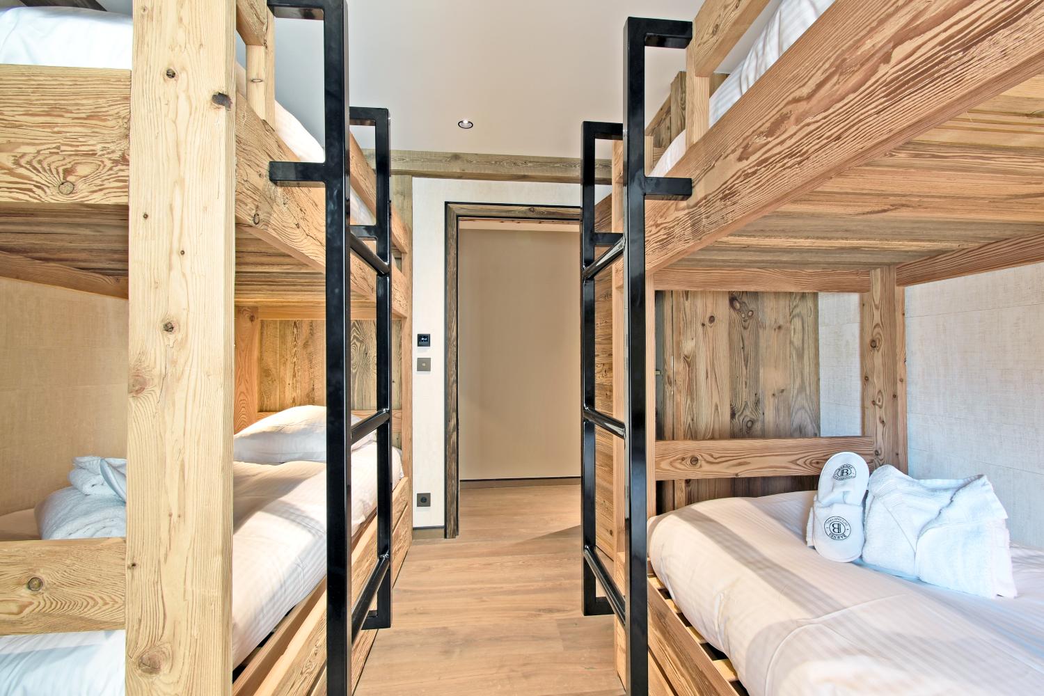 apartment-mouflon-vdo-meribel-bedroom-4-1453762