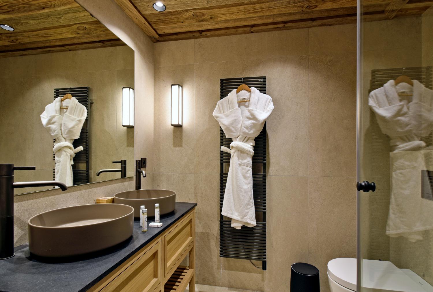 apartment-pas-du-lac-vdo-meribel-bathroom-1453859