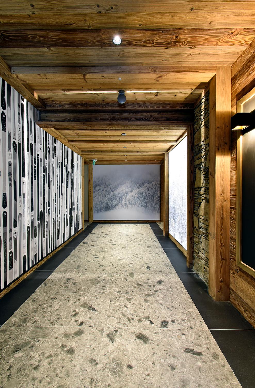apartment-pas-du-lac-vdo-meribel-hallway-1453867