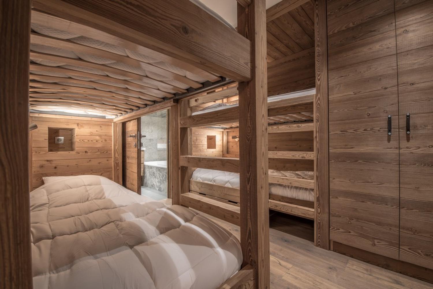 apartment-yeti-4-meribel-bedroom-2-1453529