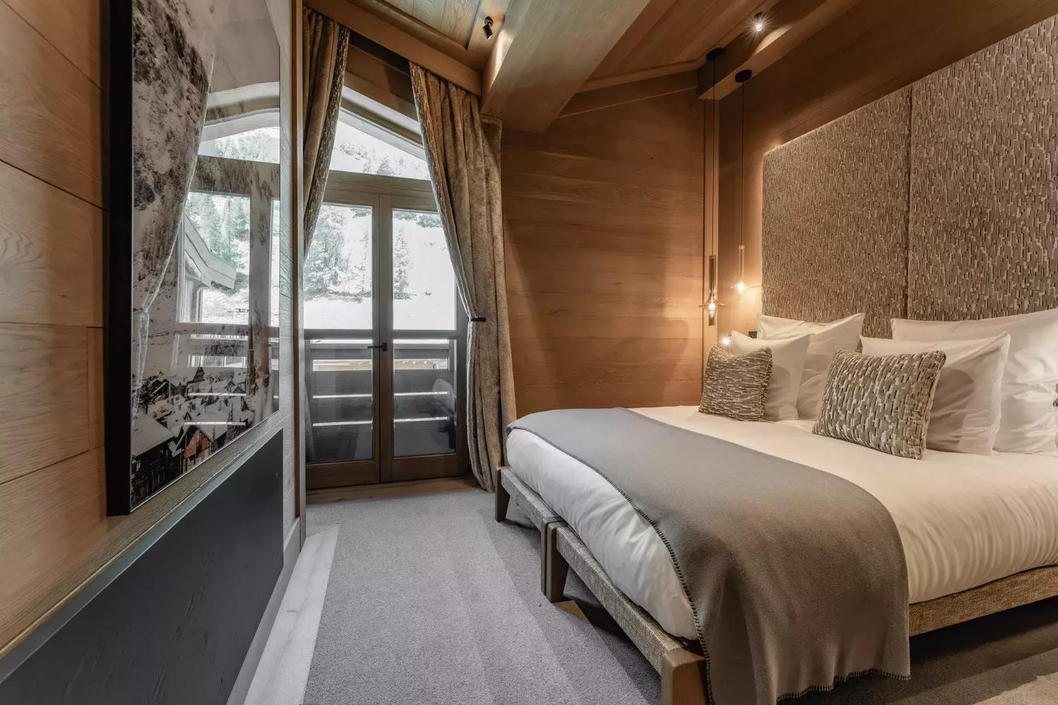 appartement-pistini-chambre-03-2-chalets-val-d-isere-covarel-jpg-1467380