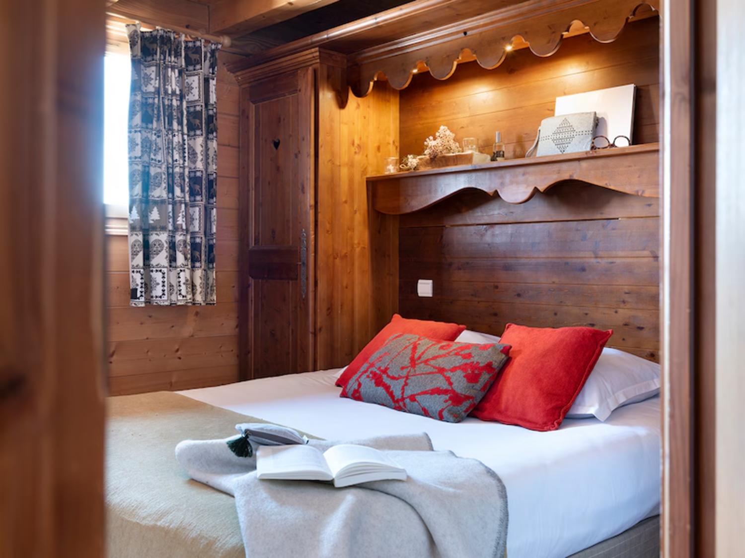 avp002-les-alpages-de-chantel-les-arcs-bedroom-1458807