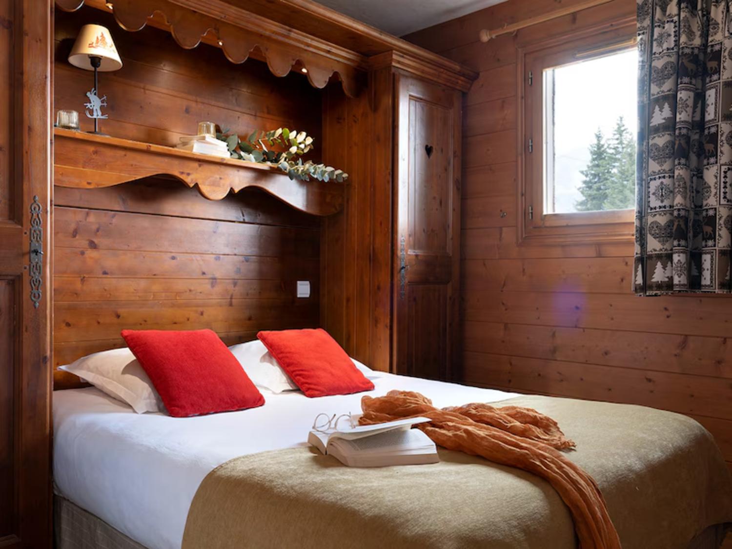 avp004-les-alpages-de-chantel-les-arcs-bedroom-1458827